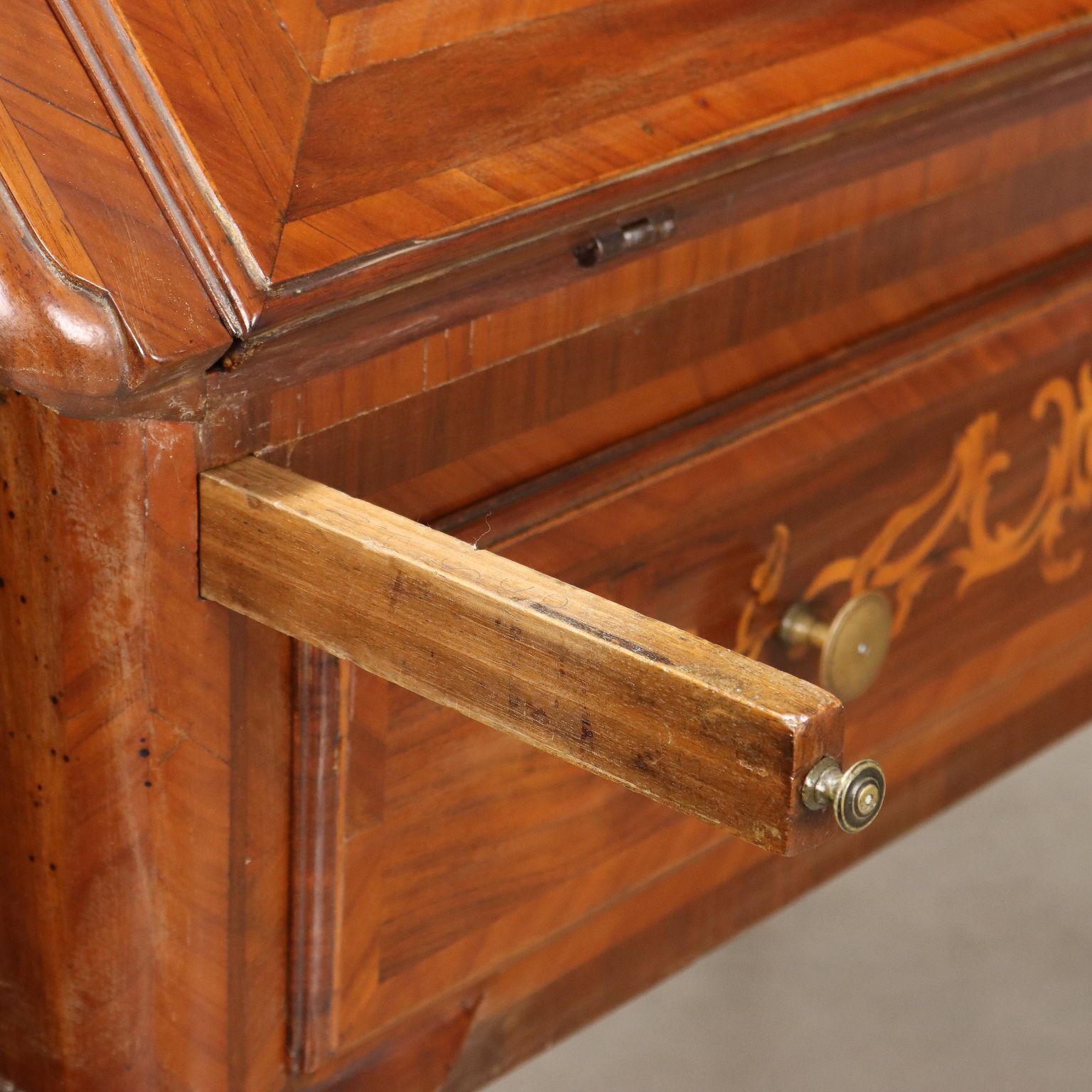 photo vintage Antique Writing Desk Walnut Drawers Inlays Italy XVIII Century
