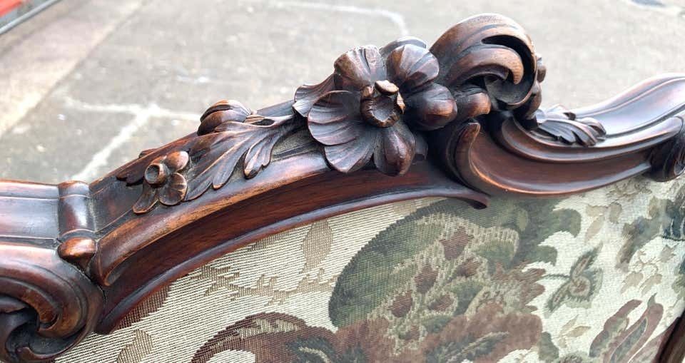 Home Fixtures 19th Century Fine Tapestry Firescreen In A Carved Walnut Fram photo