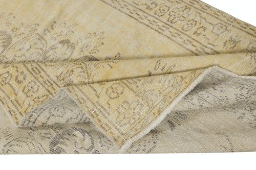 5.5x9.3 Ft Rustic Unique Handmade Area Rug, 1960s Sun Faded Turkish Carpet photo for sale