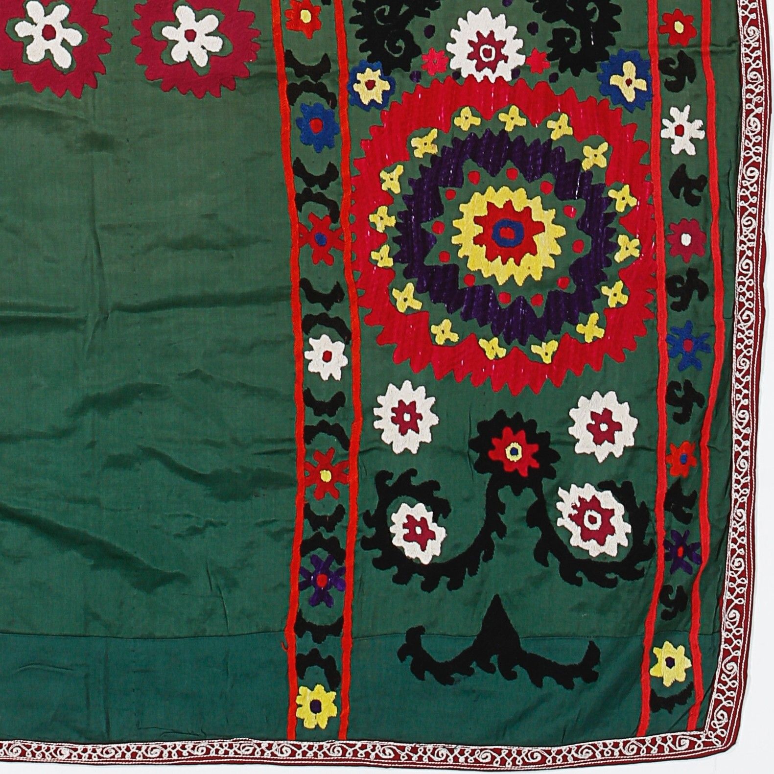 3.5x5 Ft Silk Embroidery Wall Hanging In Forest Green, Floral Suzani Tablecloth photo Art
