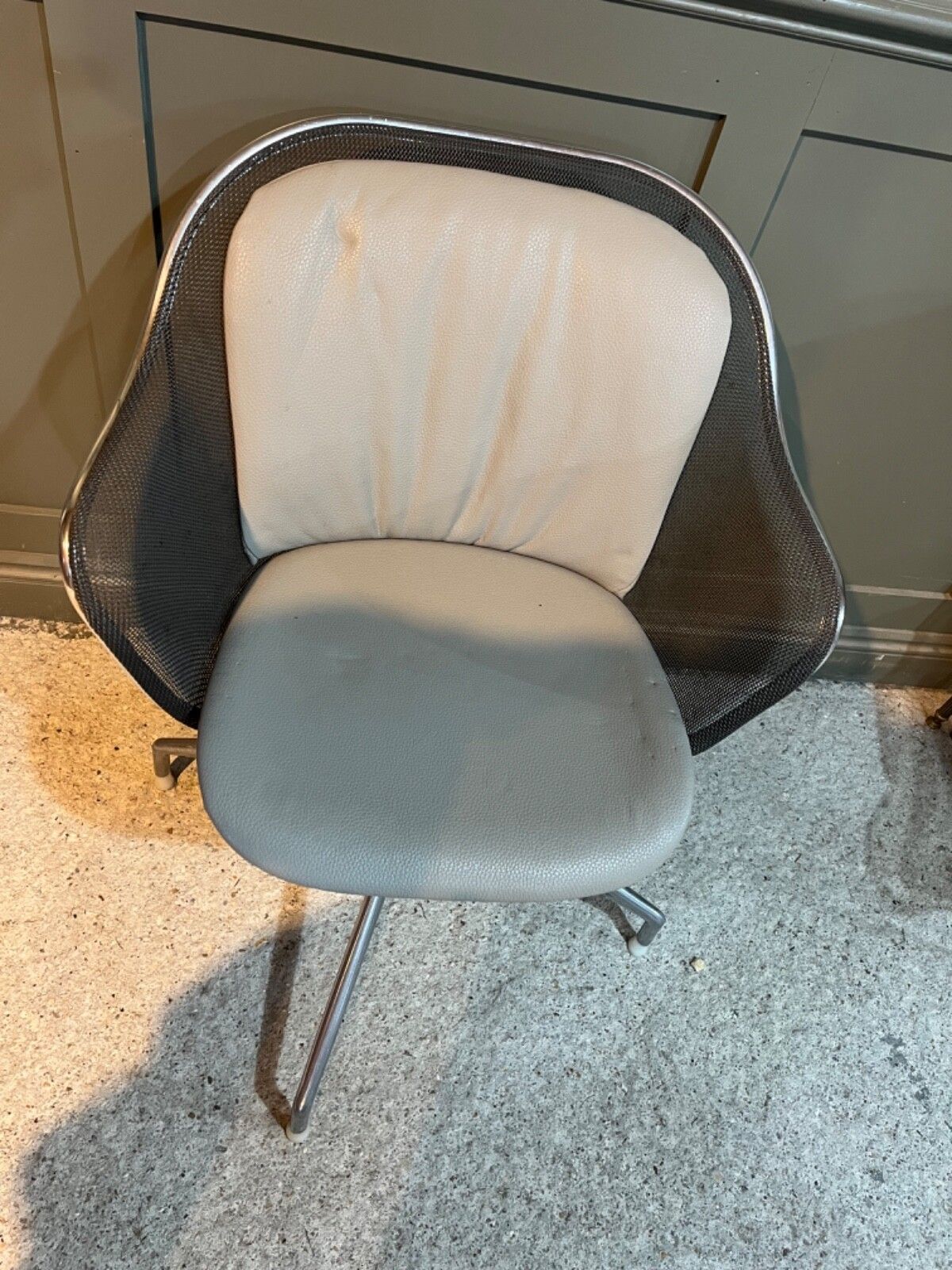 Leather Swivel Chair By B&B Italia Luta Chair Designed By  Antonio Citterio photo furniture