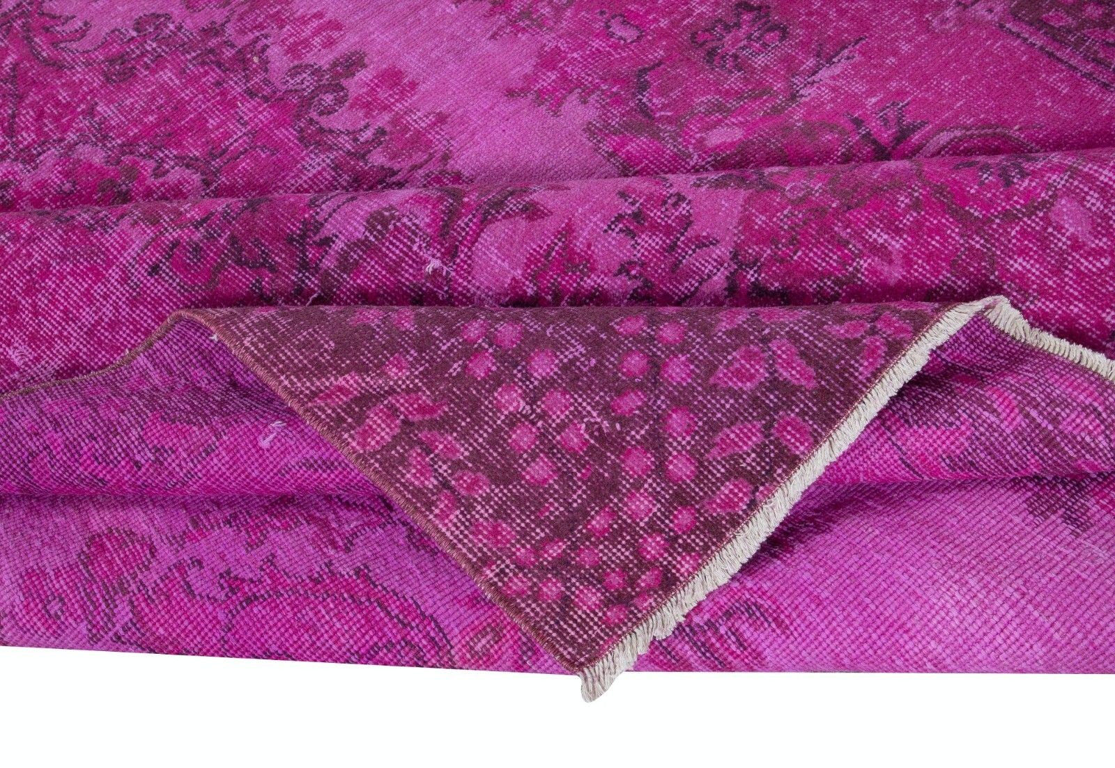 5.5x9 Ft Modern Hand Knotted Turkish Rug With Medallion Design In Pink photo for sale