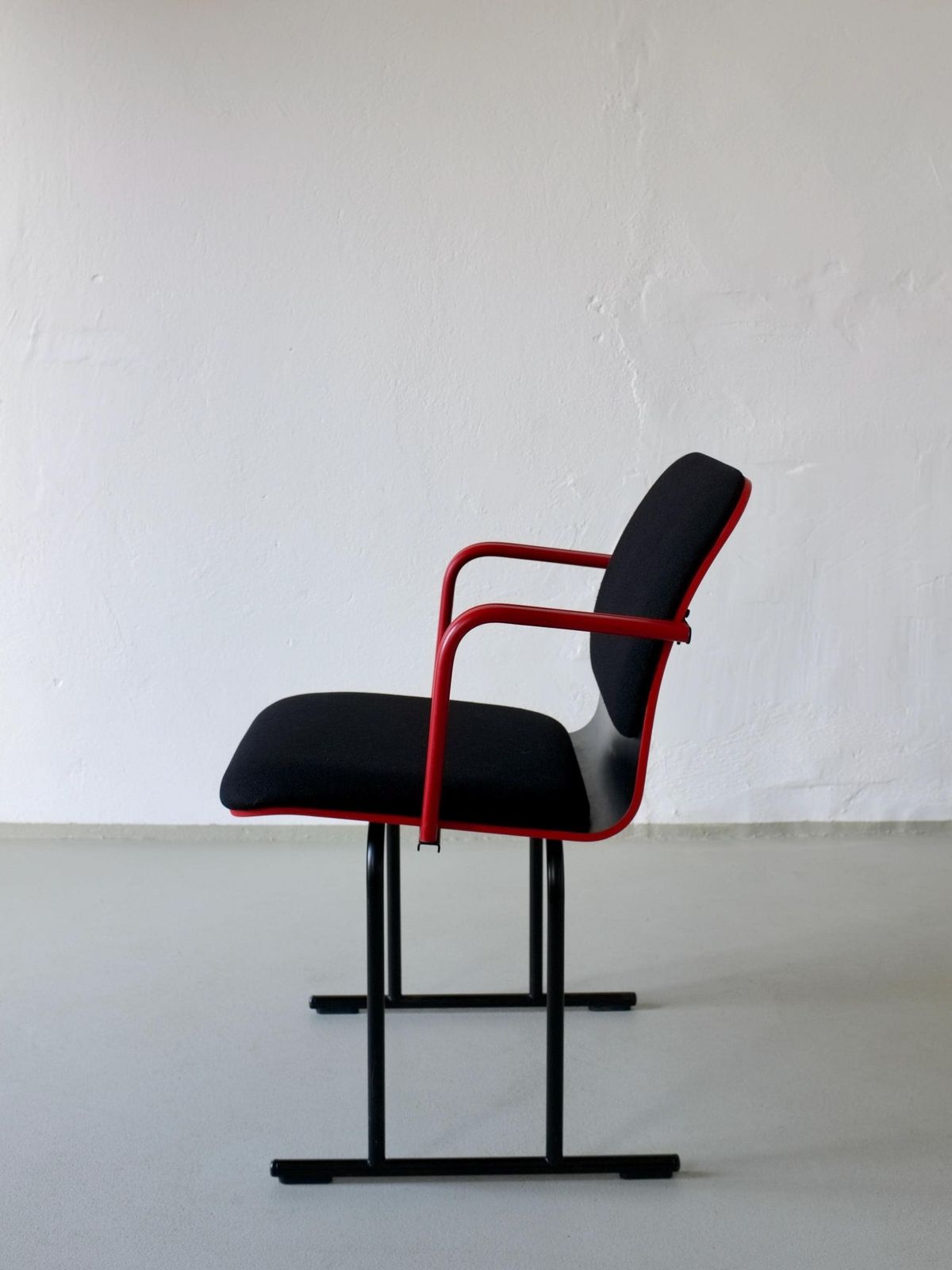 Black Red Armchair By Yrjö Kukkapuro For Avarte | Finland | 1980s photo for sale