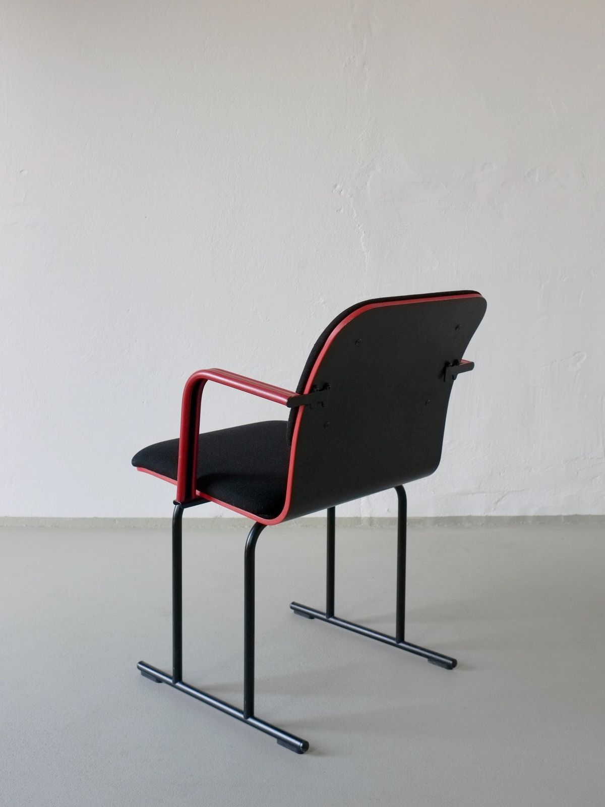 Black Red Armchair By Yrjö Kukkapuro For Avarte | Finland | 1980s photo vinterior