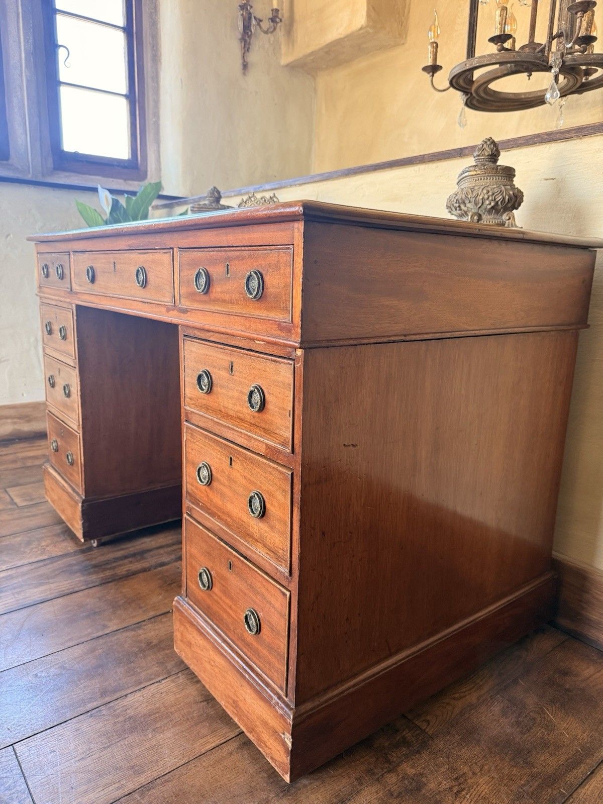 photo furniture Fine Original Georgian Antique Brown Leather Writing Pedestal Desk Circa 1800's