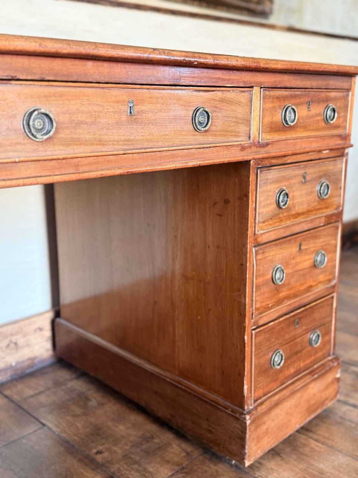 photo vinterior Fine Original Georgian Antique Brown Leather Writing Pedestal Desk Circa 1800's