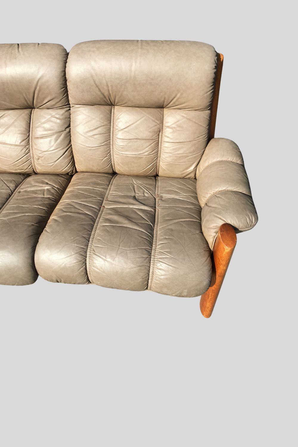 photo furniture Mid Century Norwegian Beige Leather 2 Seater Sofa By Ekornes, 1970s Matching Chair Also Available.
