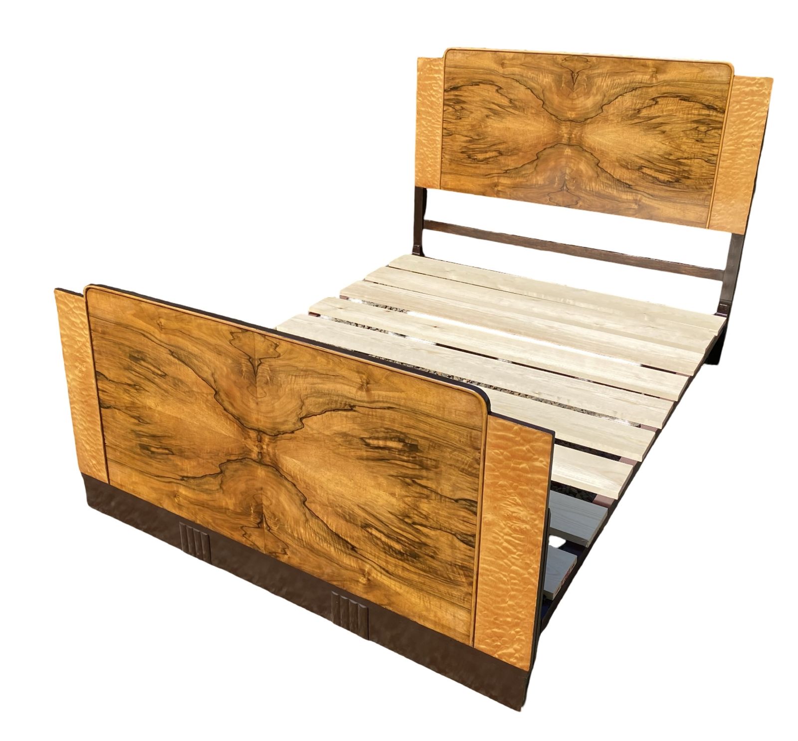 photo furniture Art Deco Figured Walnut And Maple Double Bed
