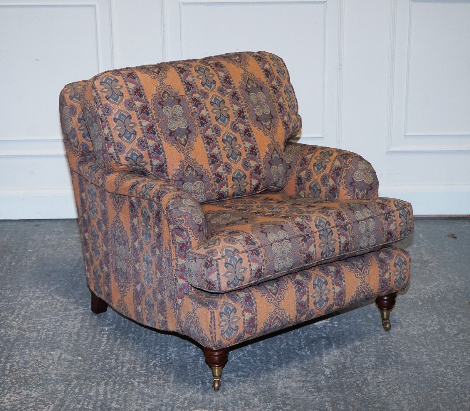 Lovely Multiyork Countryhouse Removable Fabric Howard Arm Style Lounge Armchair photo for sale