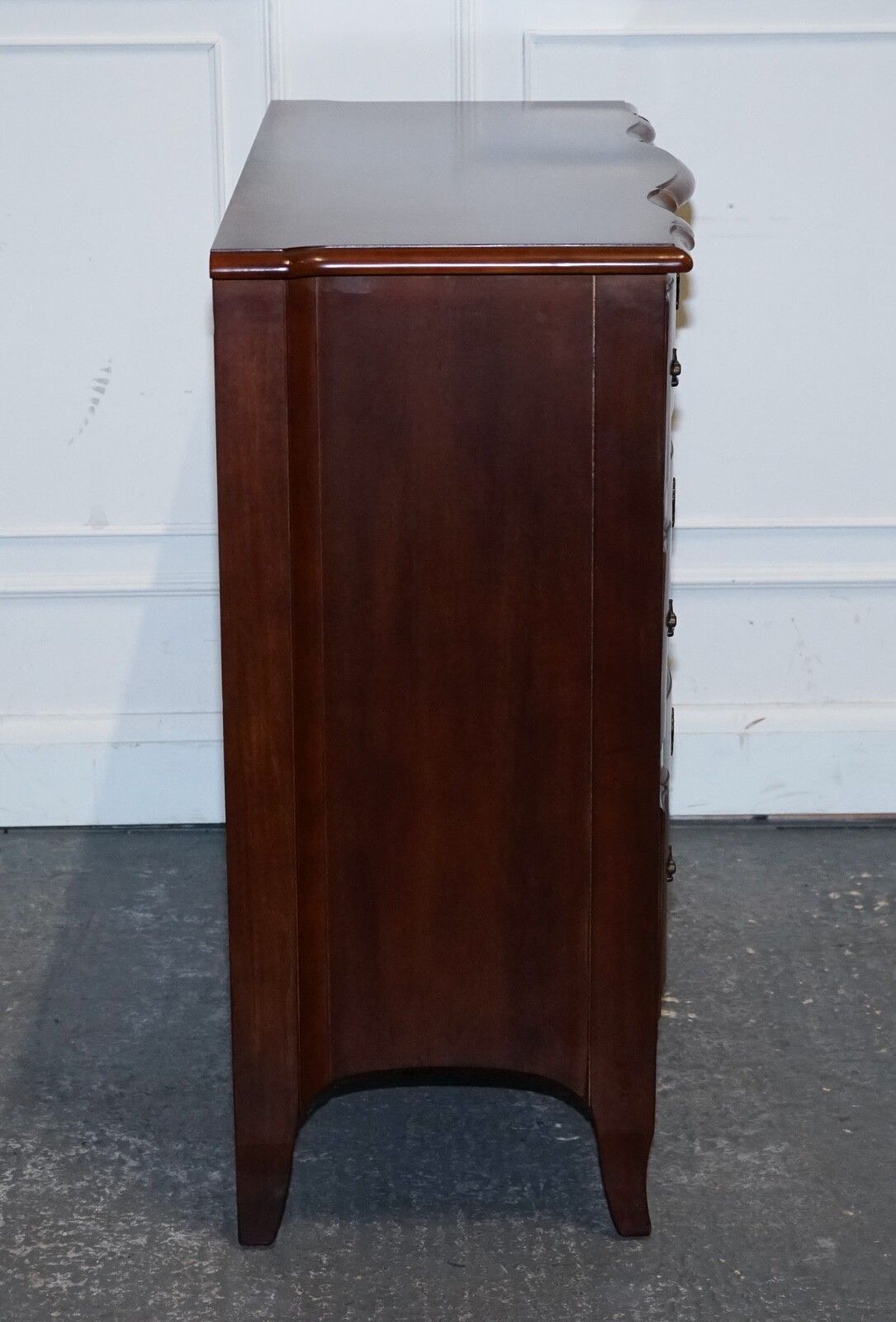 photo vintage Ralph Lauren Vintage Georgian Style Serpentine Fronted Hardwood Chest Of Drawers
