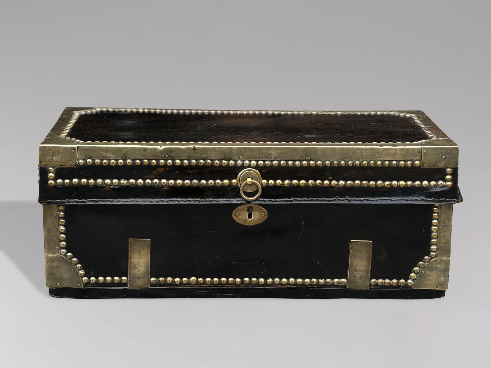 Early 19th Century Georgian Leather Brassbound Coaching Trunk photo 1400.0