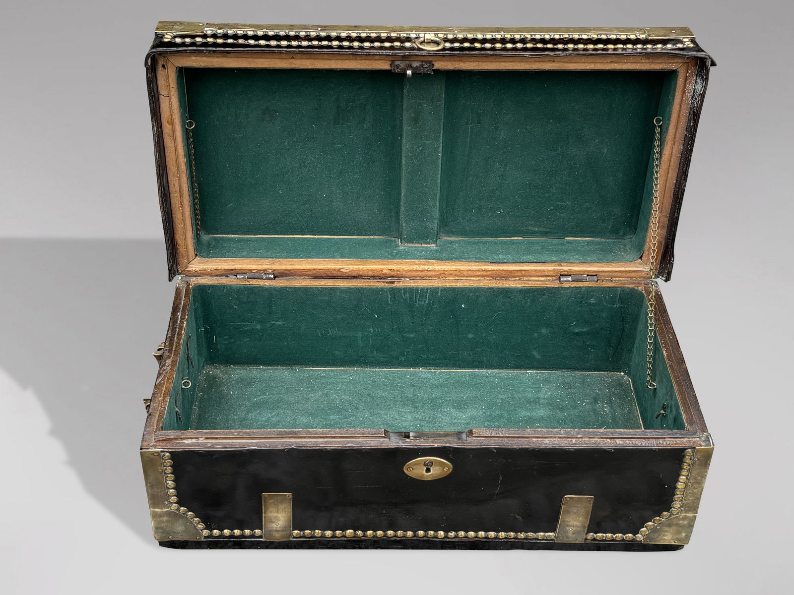 Early 19th Century Georgian Leather Brassbound Coaching Trunk photo buy