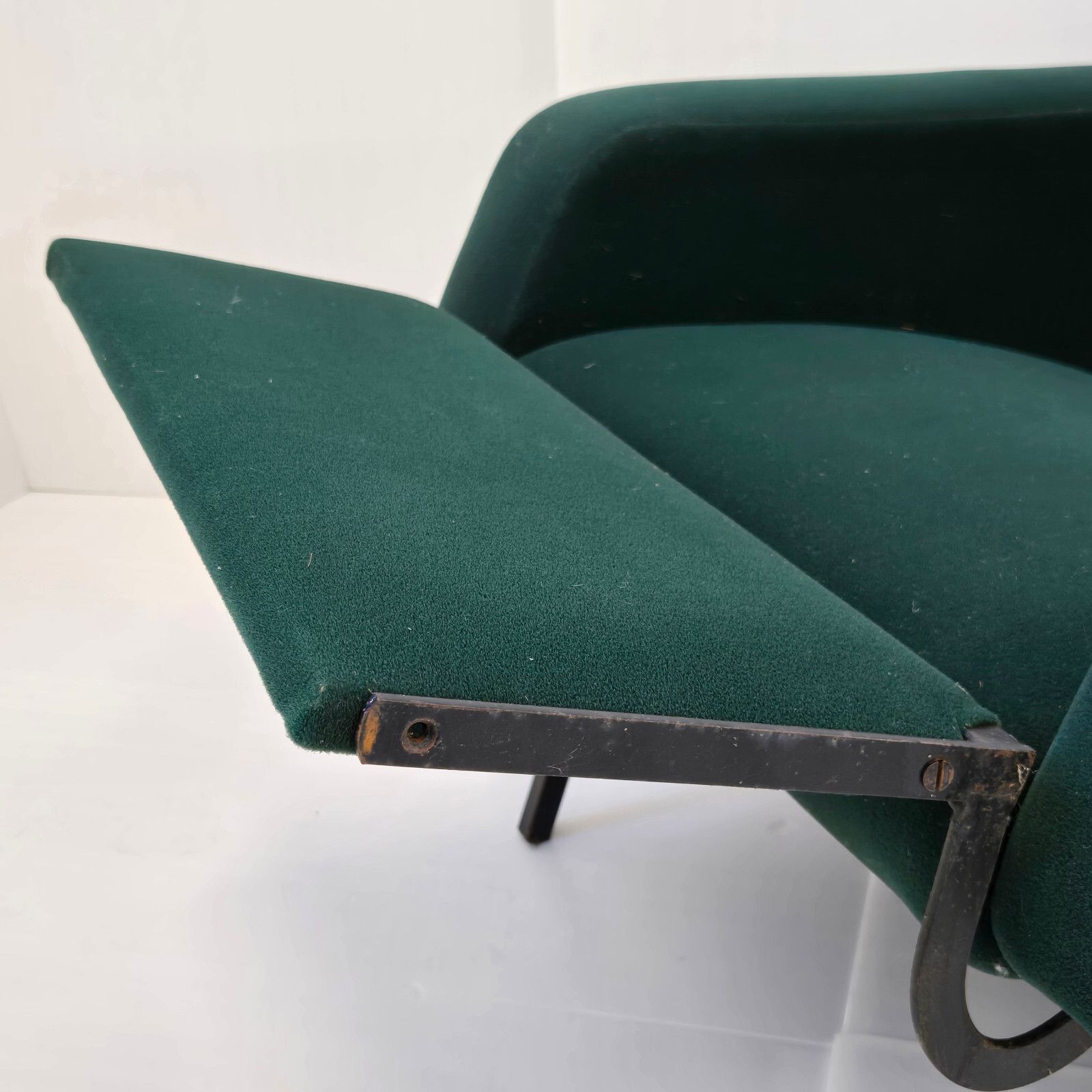 Vintage 1960s Guariche Stone Trelax Armchair For Meurop 60s Jersey & Metal photo vintage