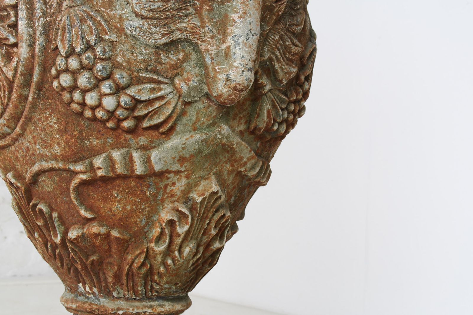 Outstanding Large Scale Decorative Cast Iron Victorian Garden Urn Feature photo vintage