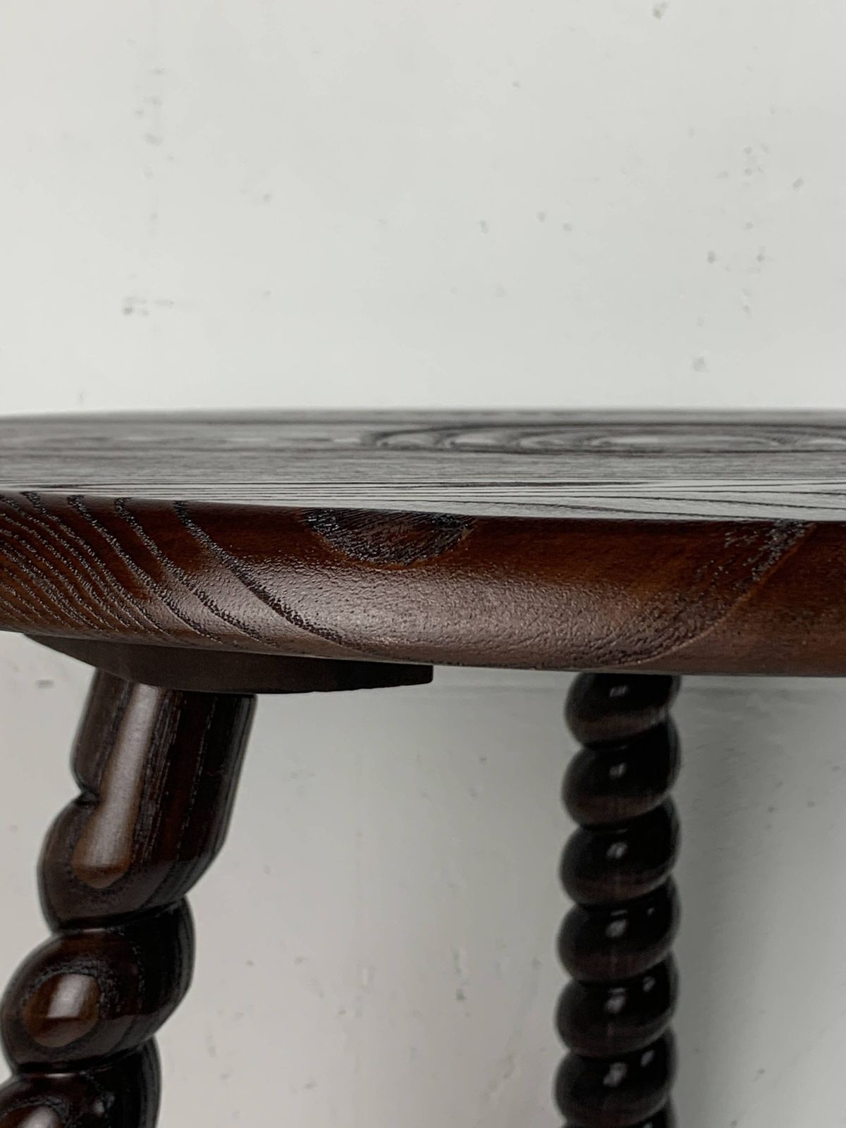 French Modernist Wood Turned Bobbin Side Sable In The Manner Of Charles Dud photo vinterior