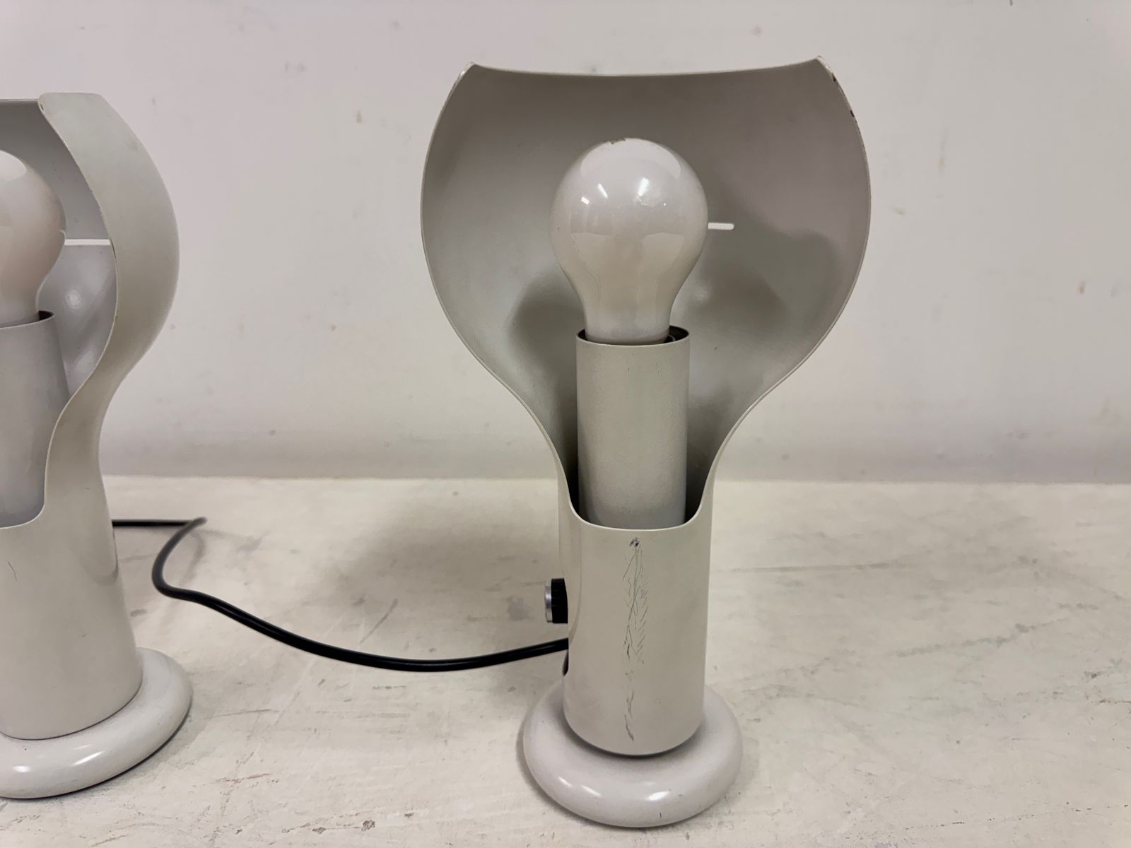 Pair Of 'Flash' Model 2207 Table Lamps By Joe Colombo For O Luce, Italy, 1960s photo vinterior