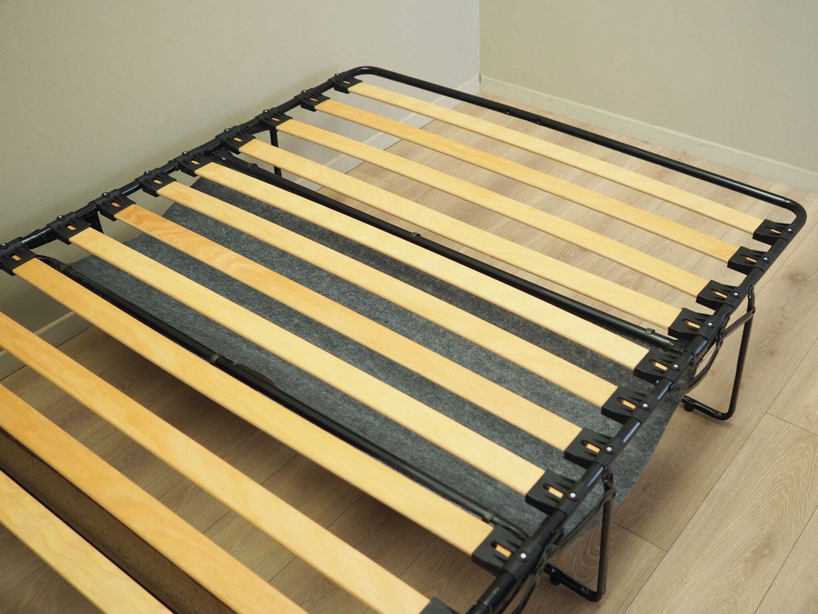photo vinterior Sofa Bed, Italian Design, 1990s, Production: Italy