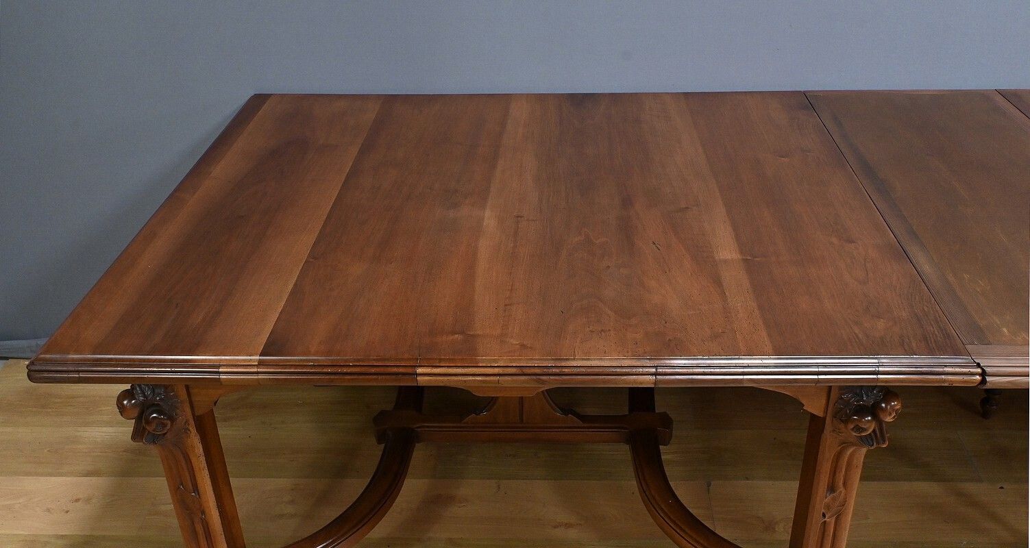 Art Nouveau Walnut Extending Table, 20 Place Settings – Early 20th Century photo vintage