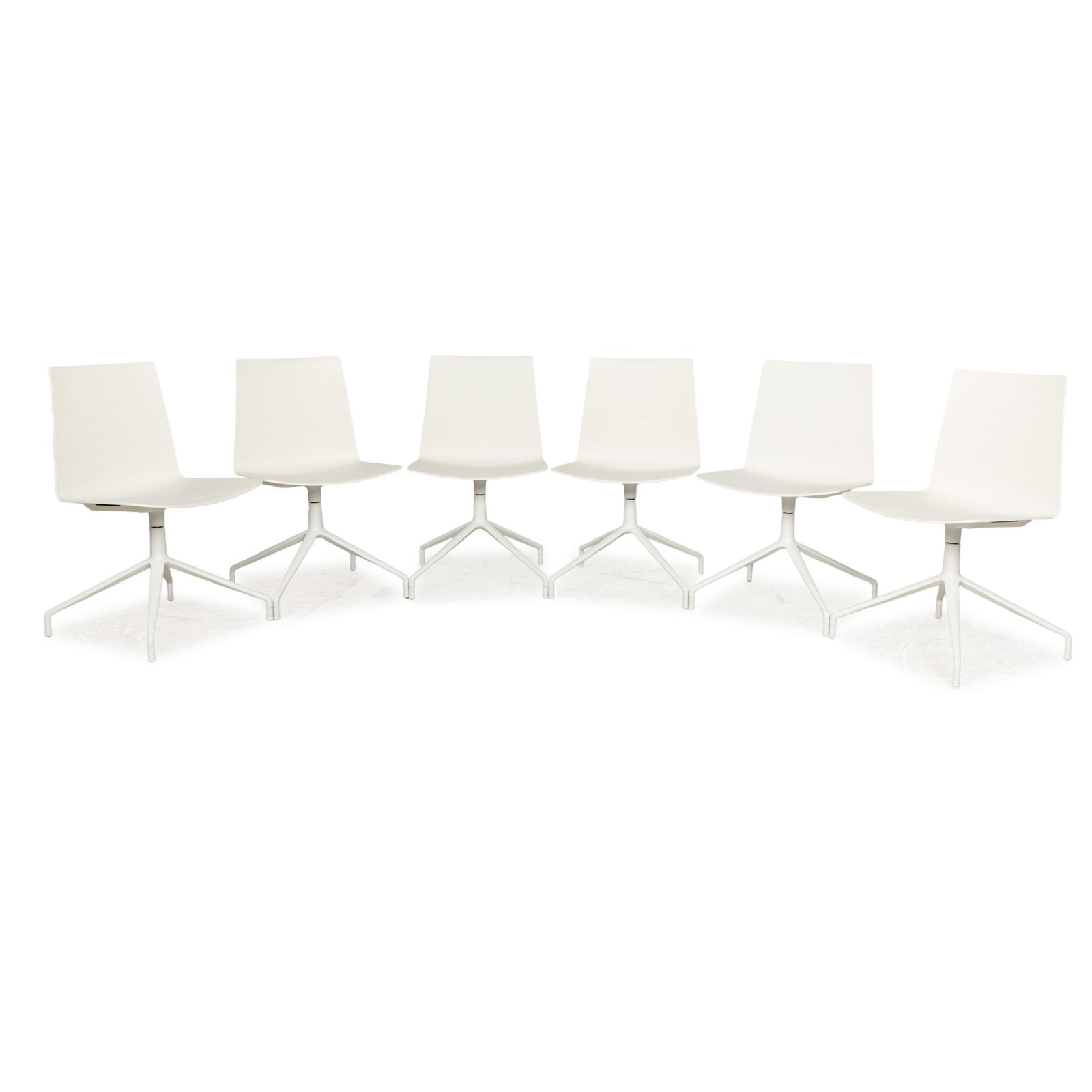 Set van 6 Andreu World Plastic Chairs – Wit/Crème – Handmatige Functie