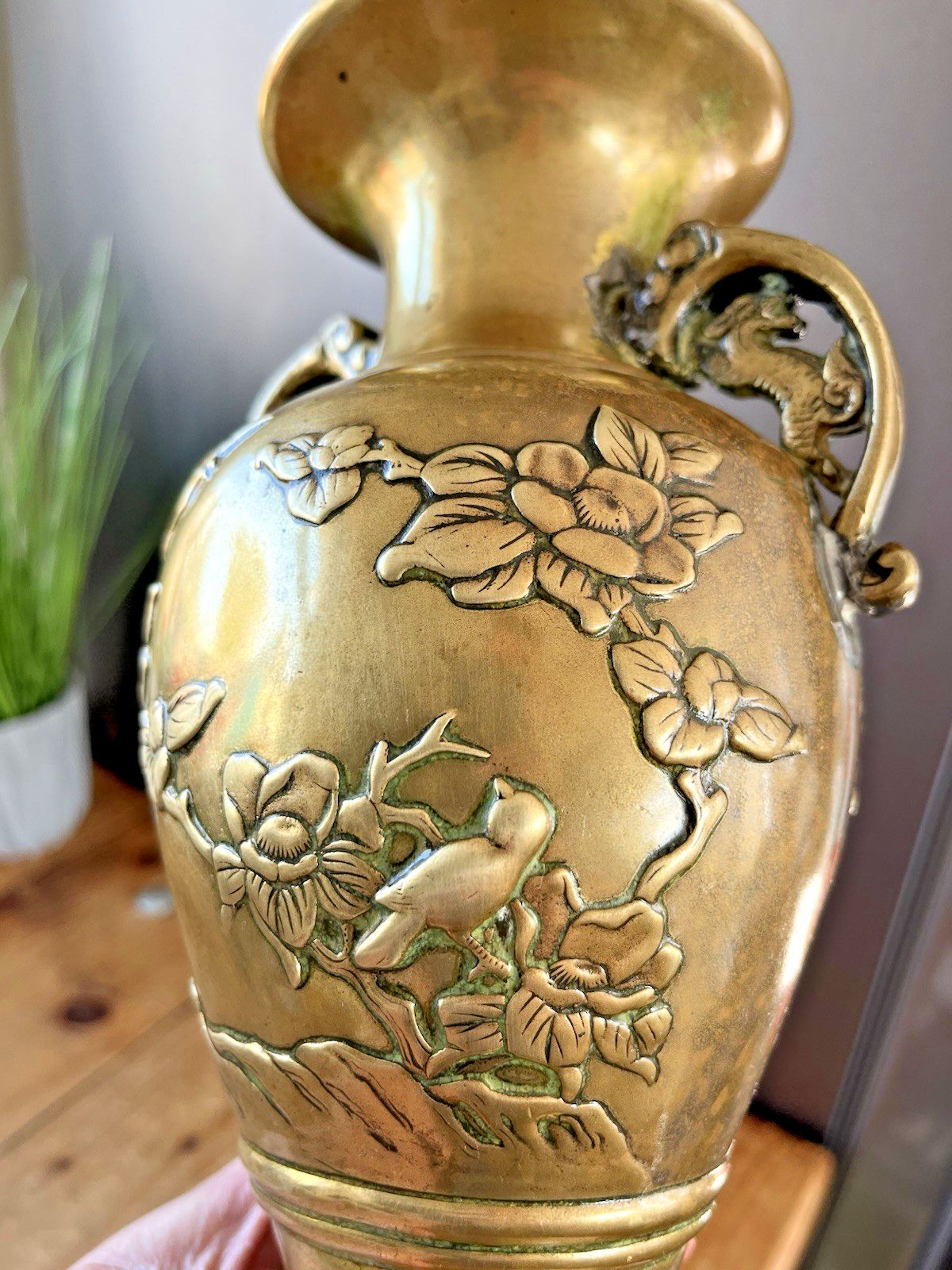 photo vintage Antique Japanese Meiji Period Bronze / Brass Vase Bird Floral Aesthetic Movement