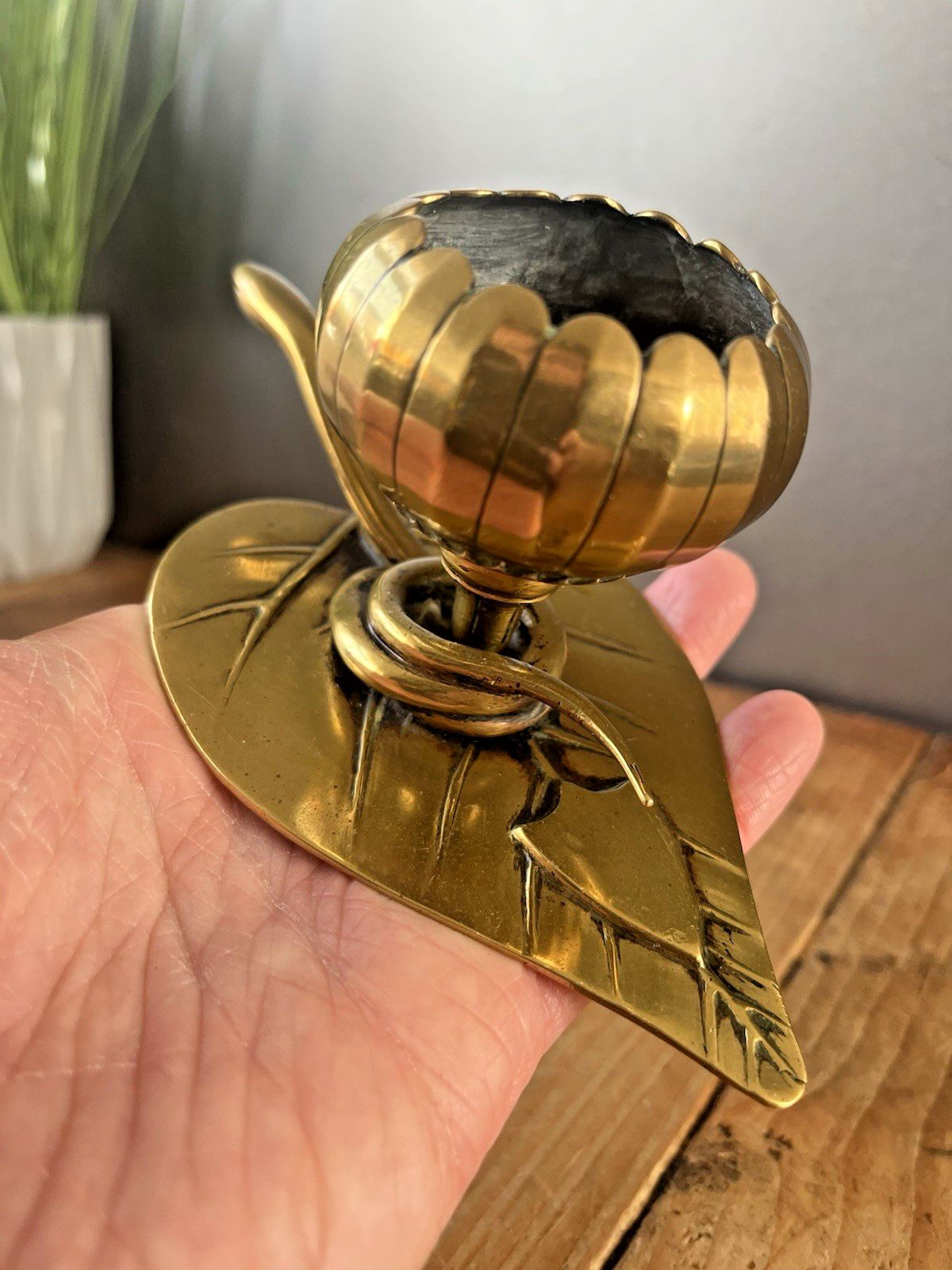 Home Fixtures Antique Art Nouveau Brass Leaf Snake Flower Match Holder Incense Burner Candle photo