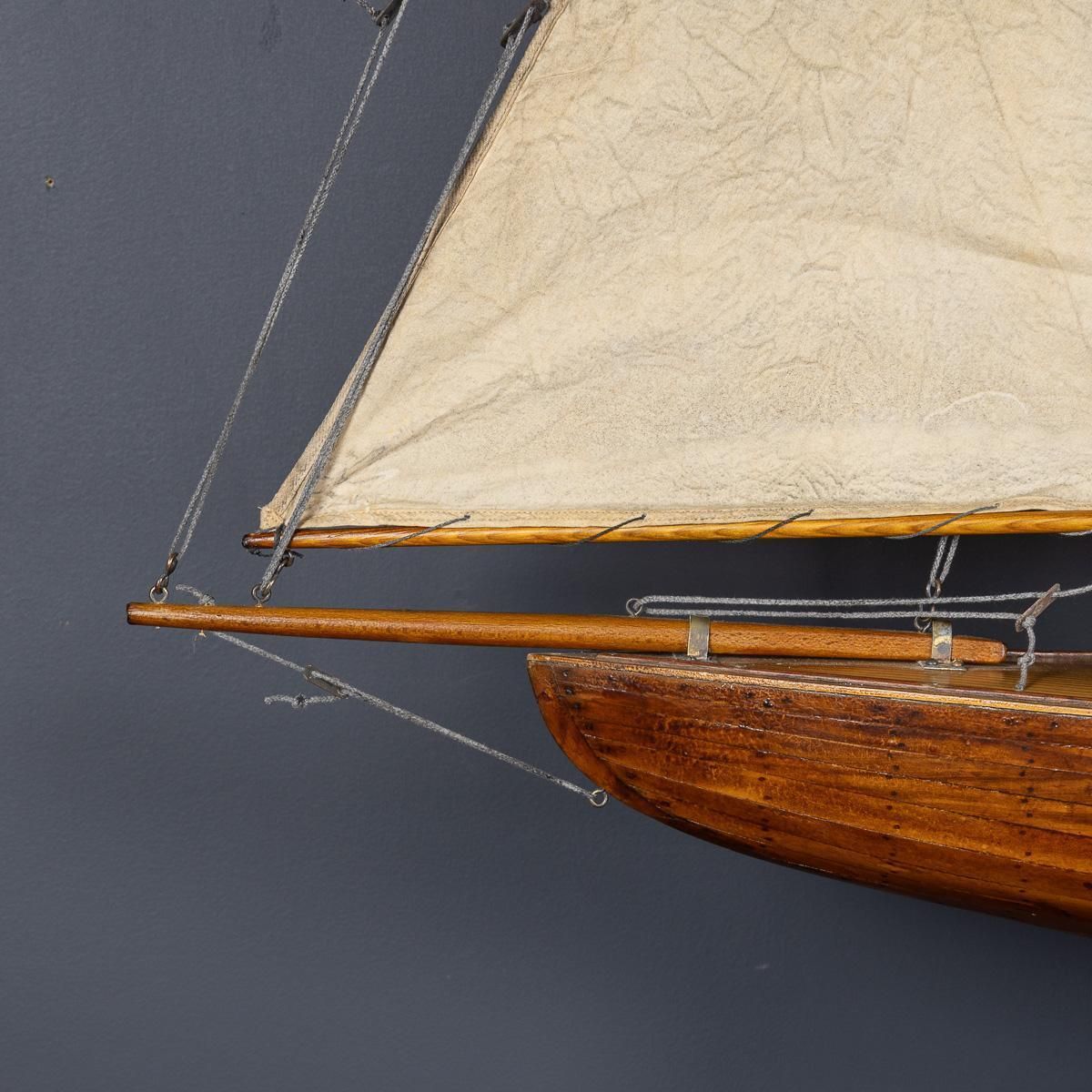 Vintage 20th Century Large English Sloop Pond Yacht C.1940 photo Home Decor