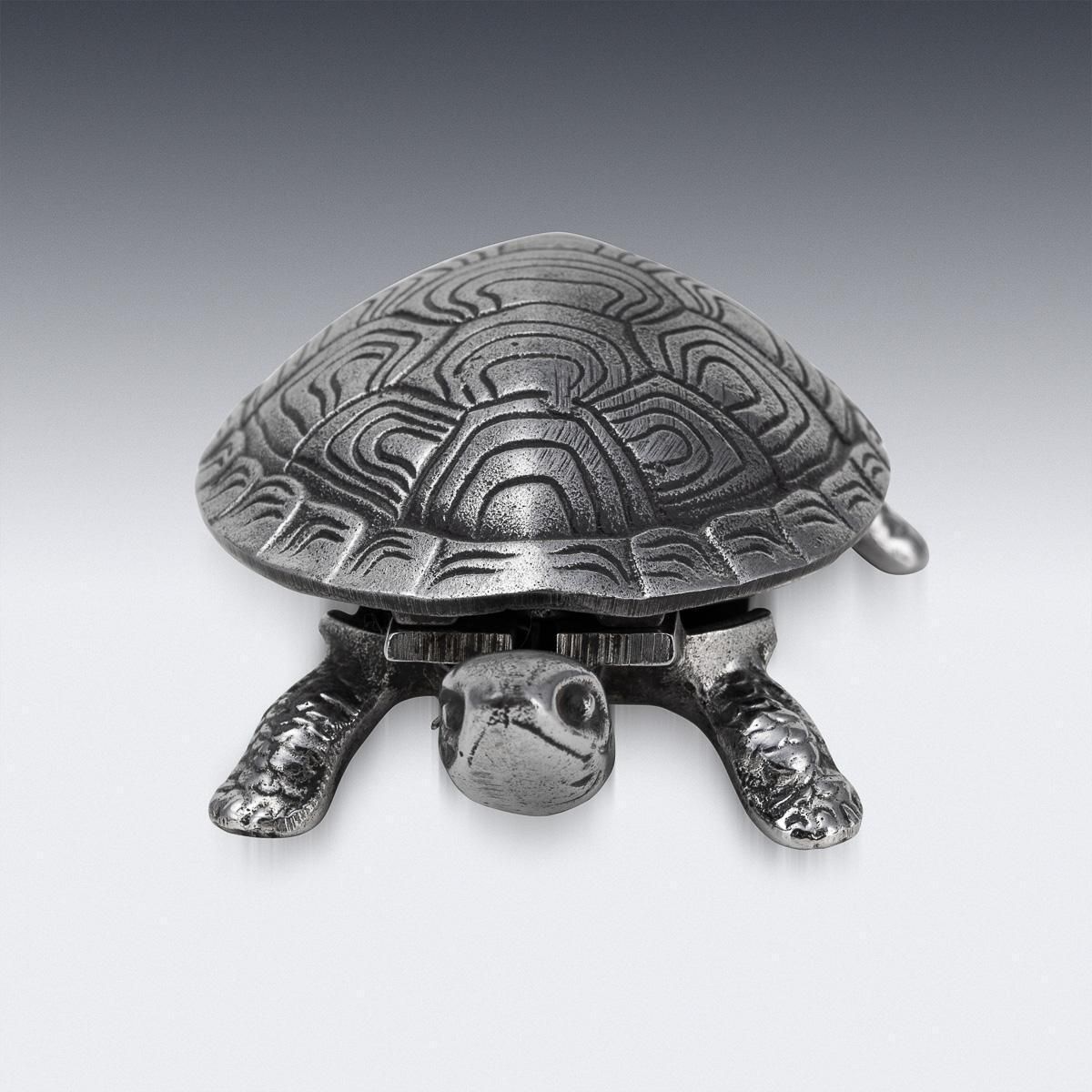 Antique 20th Century English Novelty Cast Iron Tortoise Desk Bell C.1910 photo vinterior