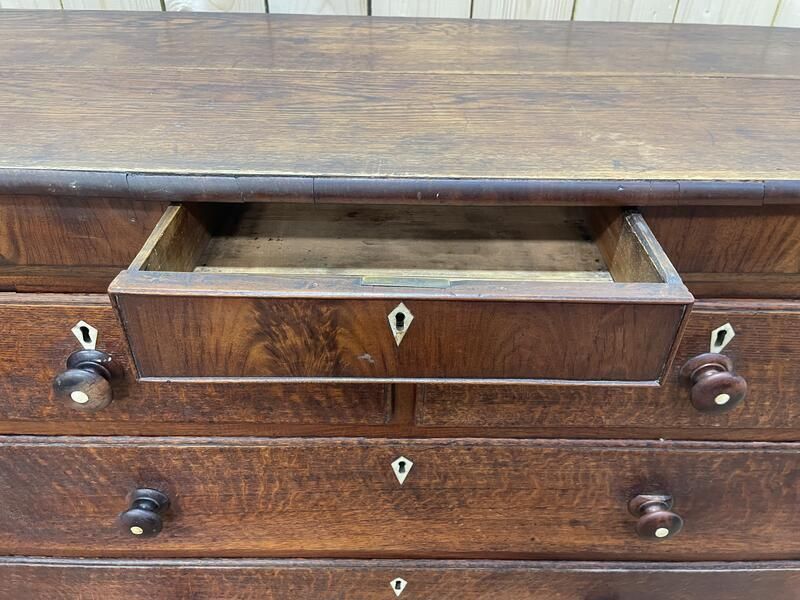 Commode En Chêne Et Placage De Noyer Style Anglais photo vinterior