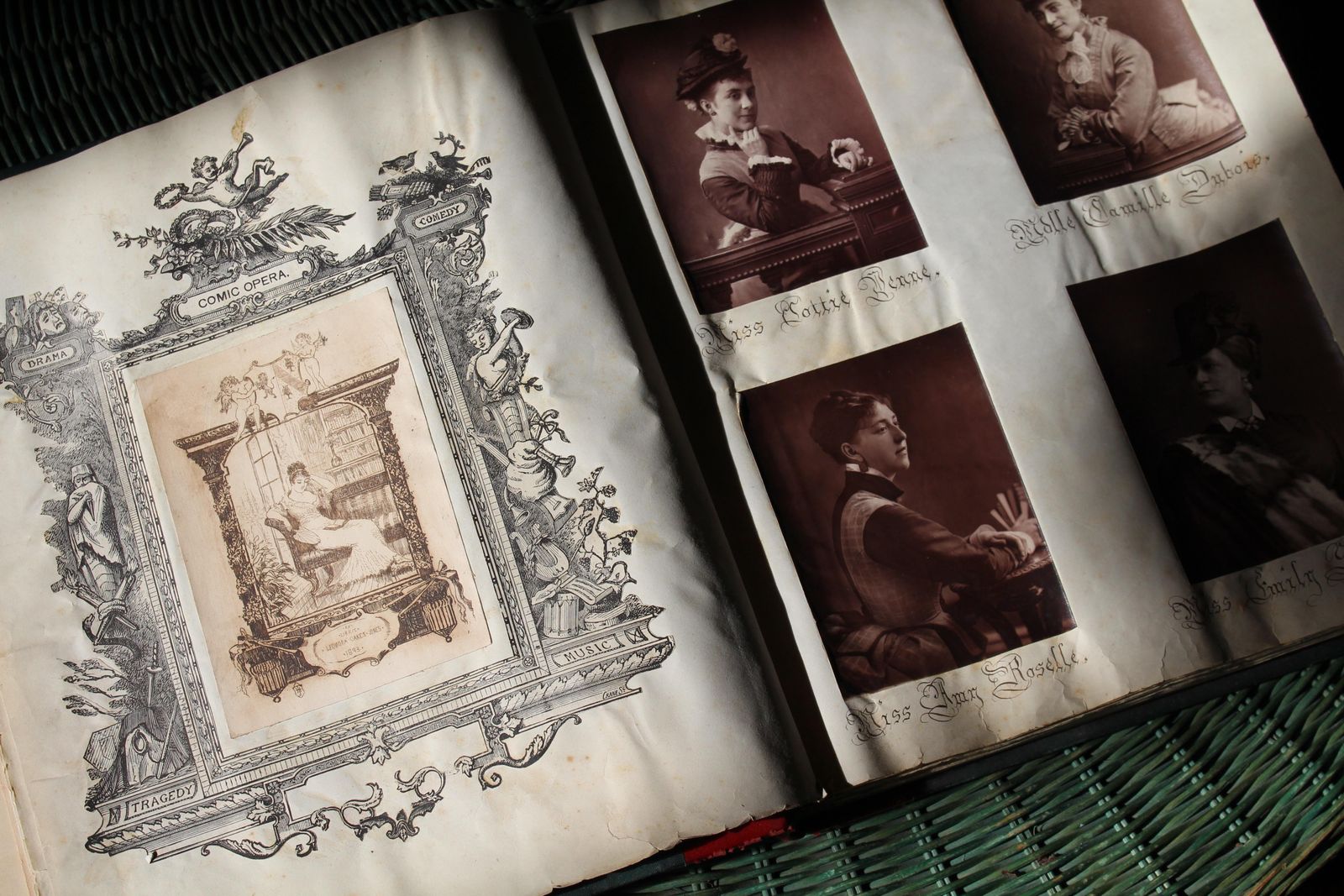 19th C Theatre Interest Photograph Album Of Actors & Actresses Circa 1880