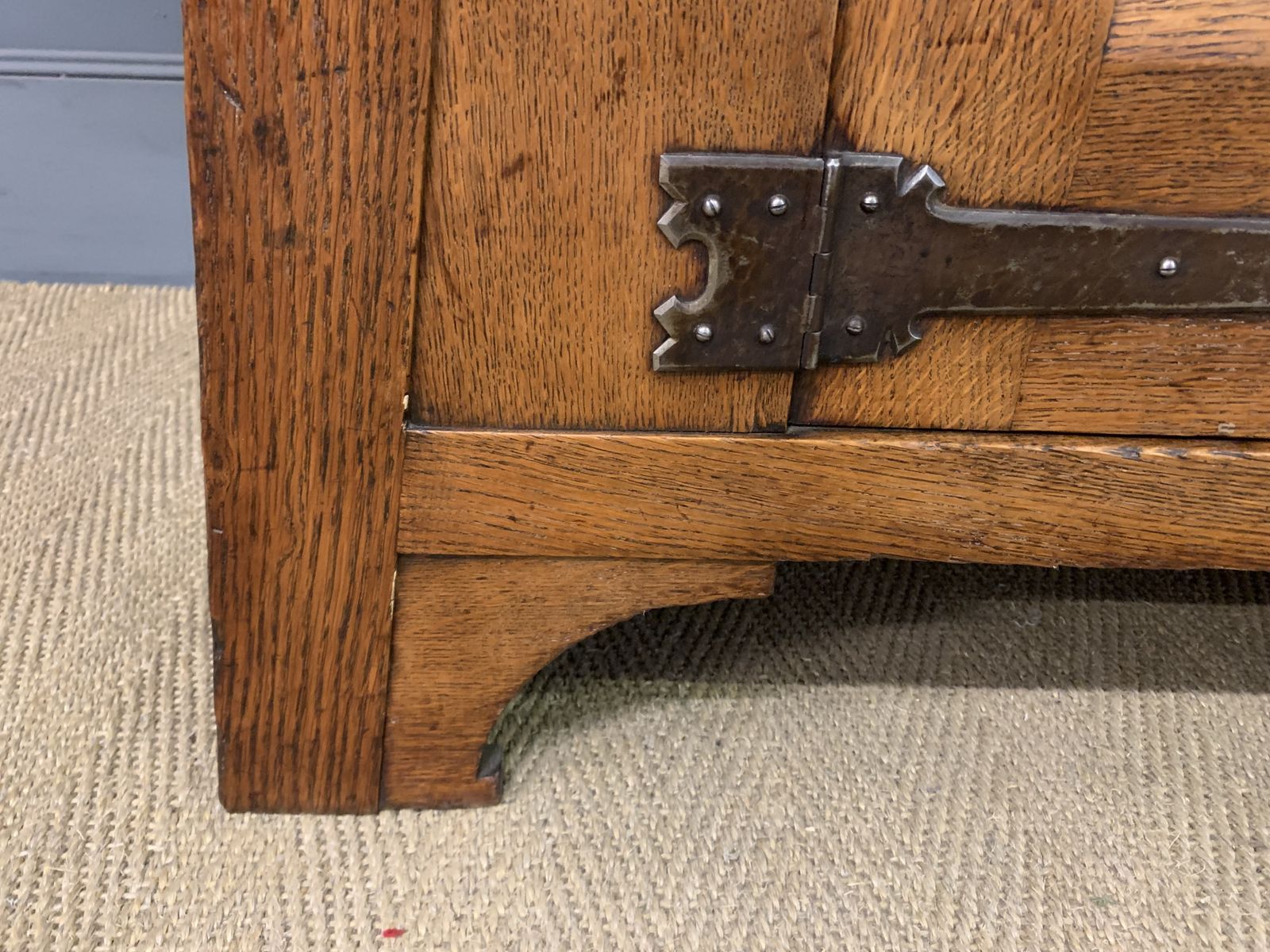 Liberty & Co. Arts And Crafts Period Oak Dresser photo vinterior