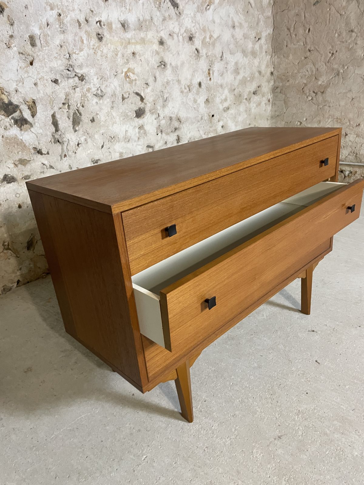 Wooden Convenient  Chest Of Drawers photo for sale
