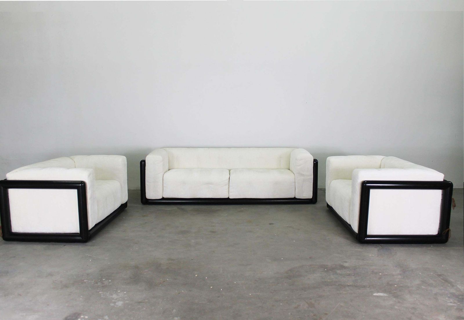 Carlo Scarpa Cornaro Living Room Set In Lacquered Wood And Fabric By Gavina 1970 photo for sale