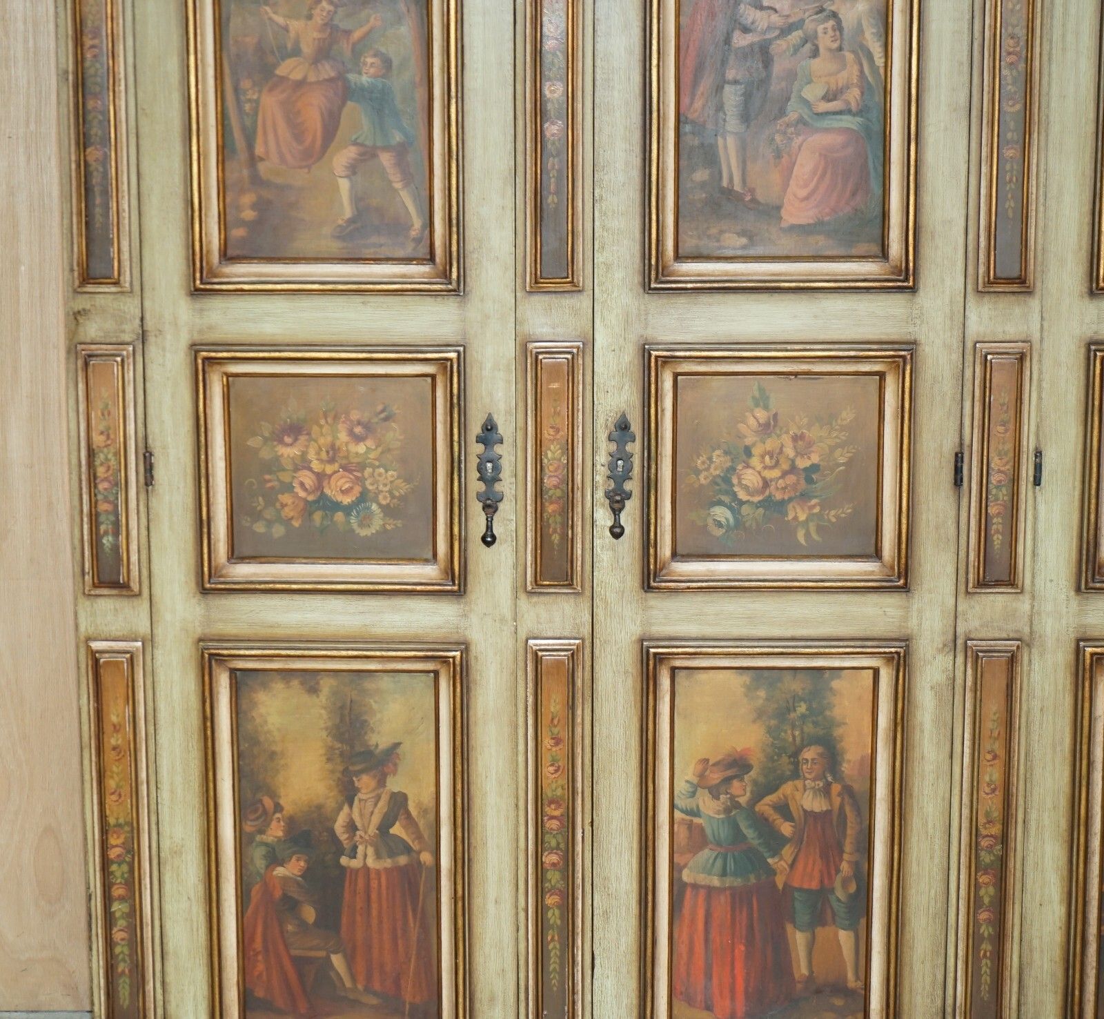 Stunning Vintage Oak Italian Housekeepers Cupboard Or Double Bank Wardrobe photo 10756.0