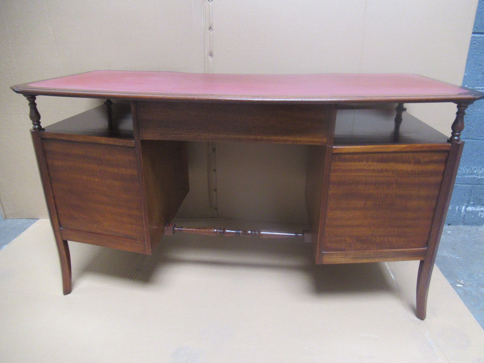 475.0 Mahogany Knee Hole Desk, 1950s photo