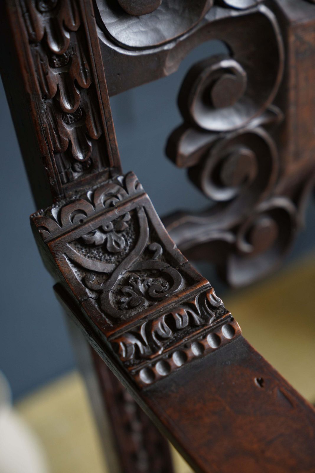 photo furniture Italian Renaissance Revival Hall Chair Carved Wainscot Throne Ecclesiastical