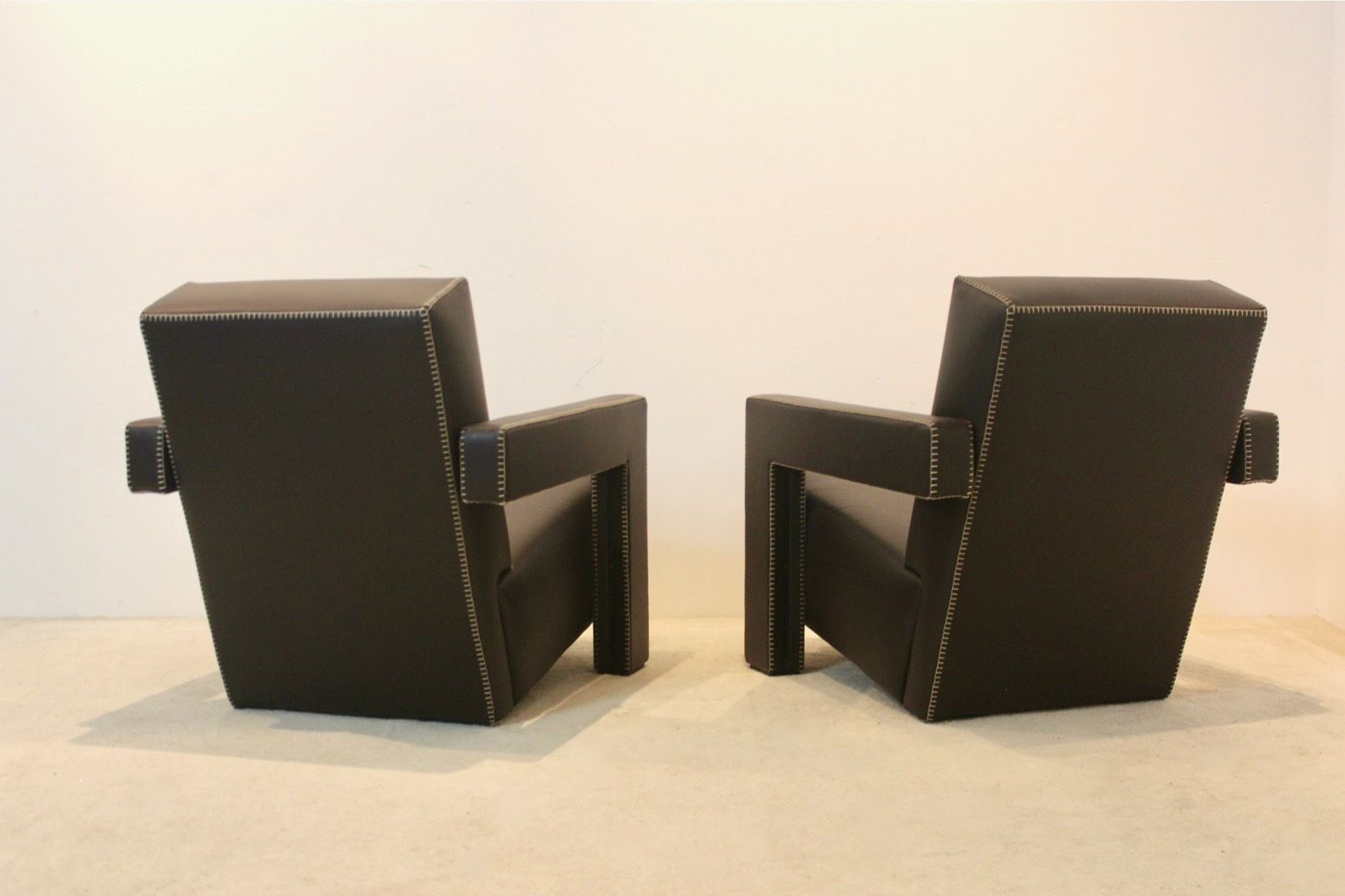 Gerrit Rietveld For Cassina – Pair Of Iconic ‘Utrecht’ Chairs In Leather photo Furniture