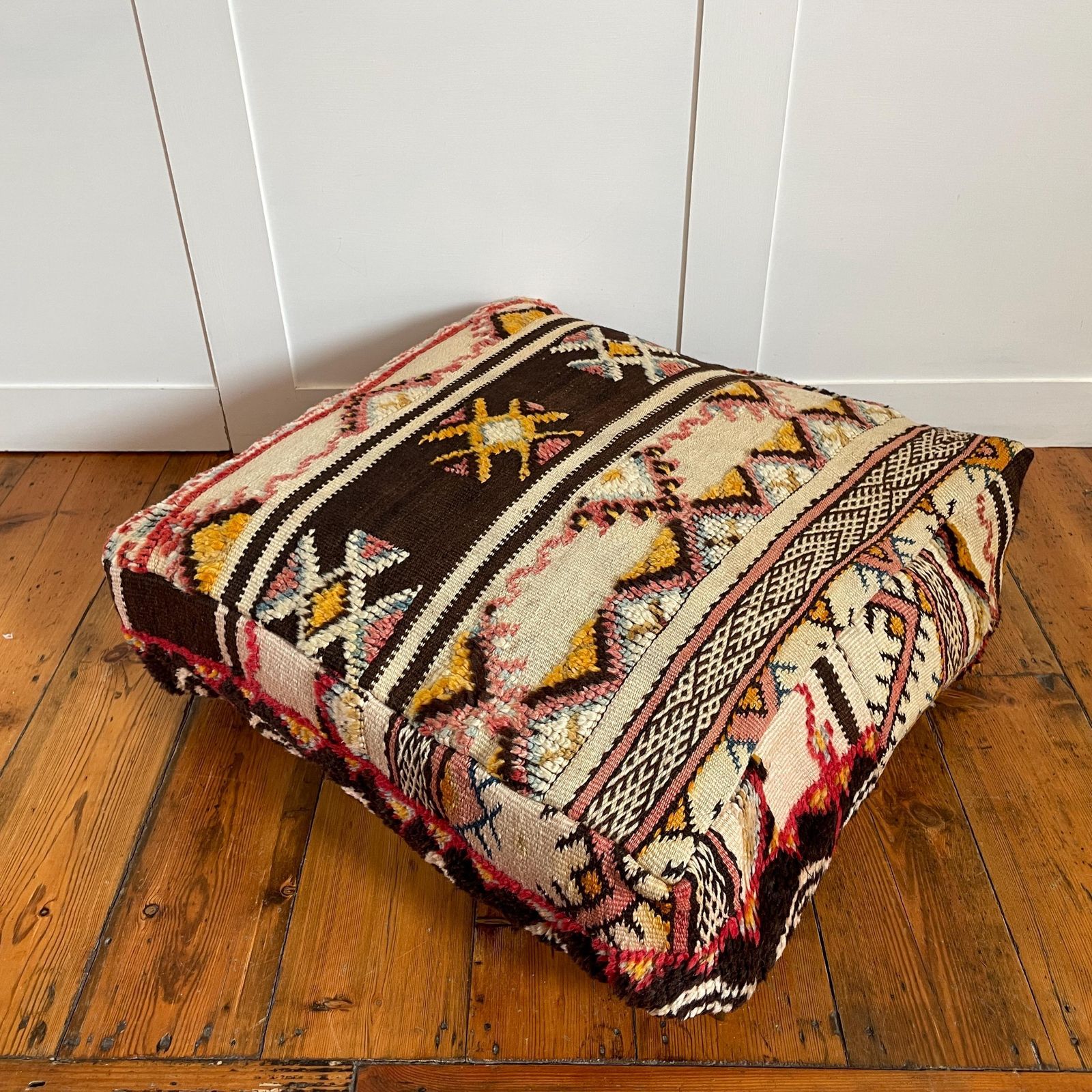 Vintage Moroccan Pouf Footstool Kilim Carpet Handwoven Wool 60x60x17cm Traditional Lounge Pouffe Cube Square Floor Cushion Cream Pattern