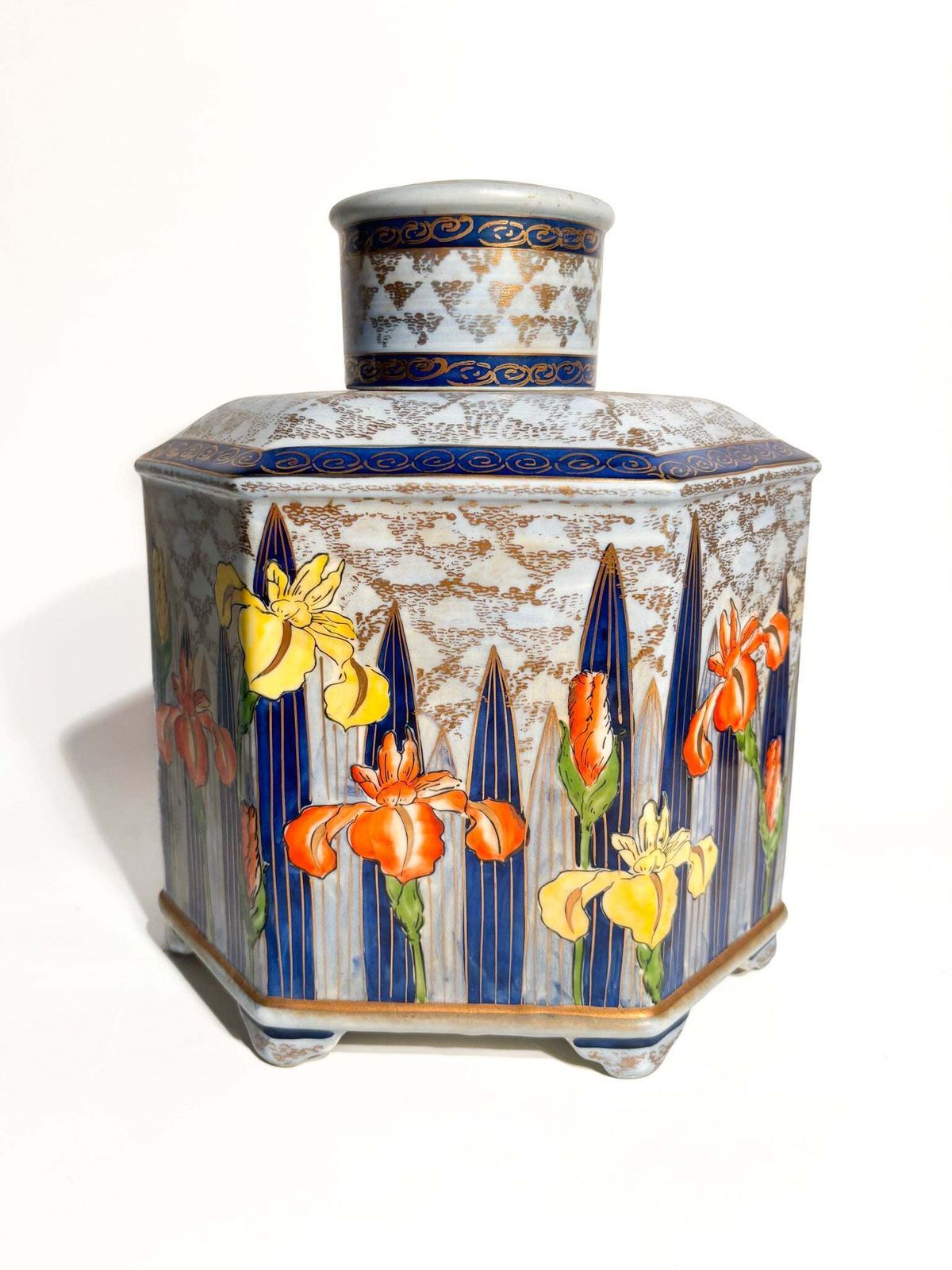 Potiche Art Nouveau Vase In Italian Hand Painted Ceramics From The 1920s