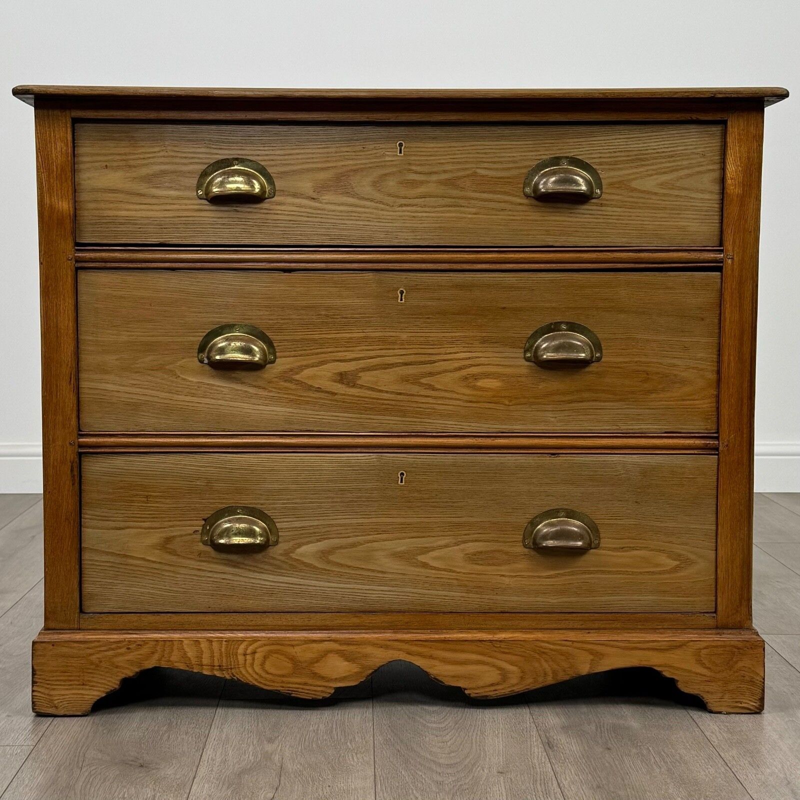 Antique 20th Century Fine Quality Ash Chest Of Drawers