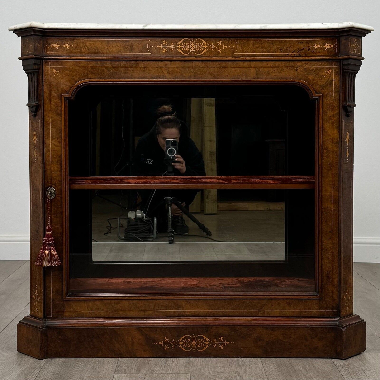 Antique 19th Century Fine Marble Top Pier Cabinet In Walnut