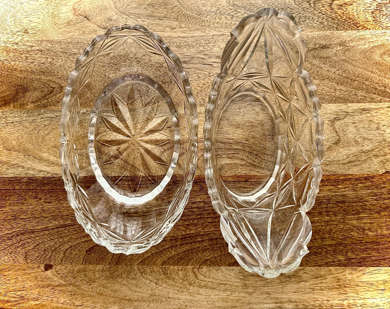 photo vinterior Rare Set Of 3 Irish Georgian Cut Glass Bowls With Original Underplates, Circa 1780 1800