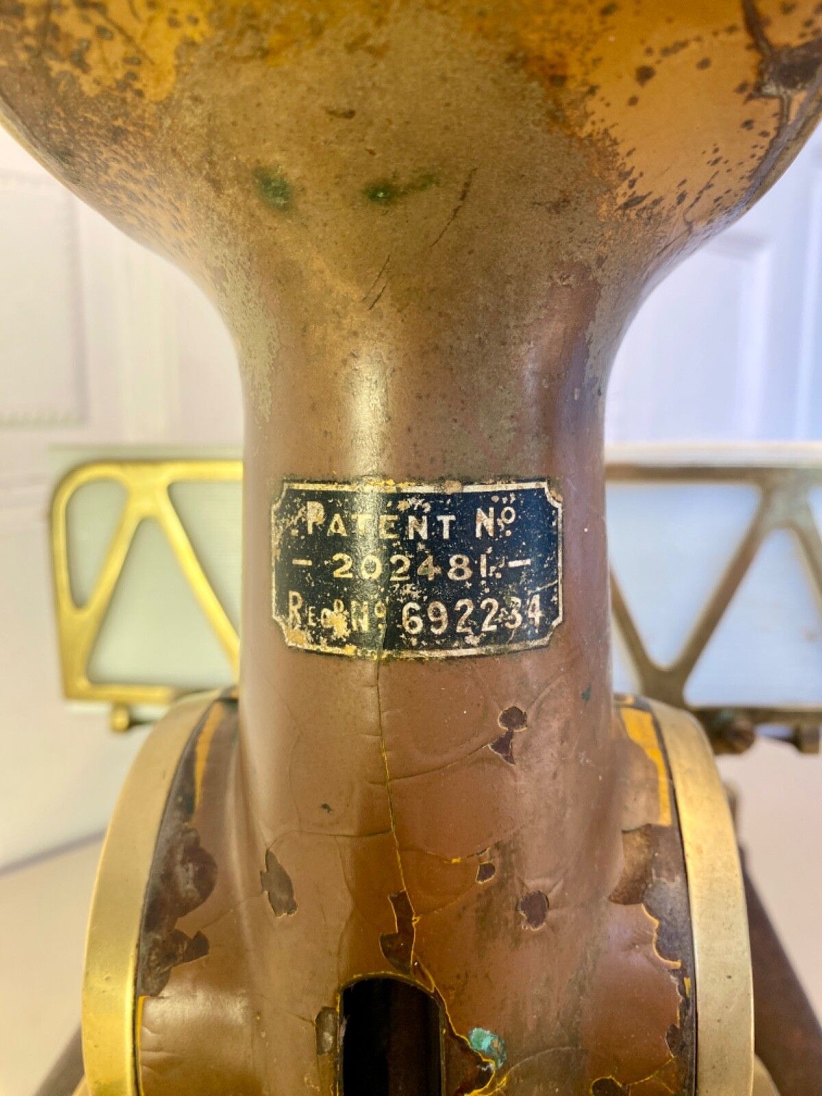 photo vinterior Antique Large Brass Grocers Shop Counter Scales By 'The Automatic Scale Company'