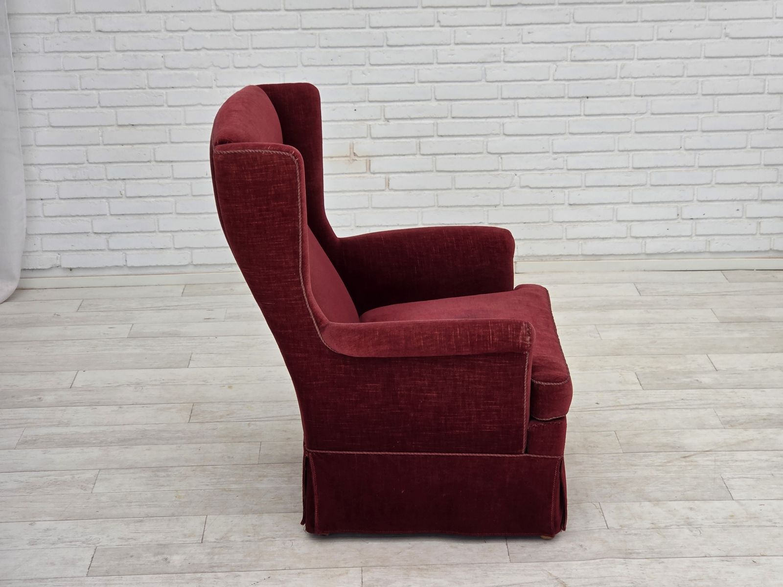 photo vinterior 1970s, Danish Highback Chair, Cherry Red Furniture Velour, Ash Wood Legs.