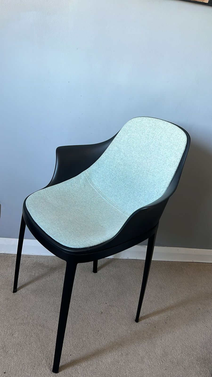 Alias Elle Armchairs By Eugeni Quitllet  Set Of 4 £995 (Rrp £1600)