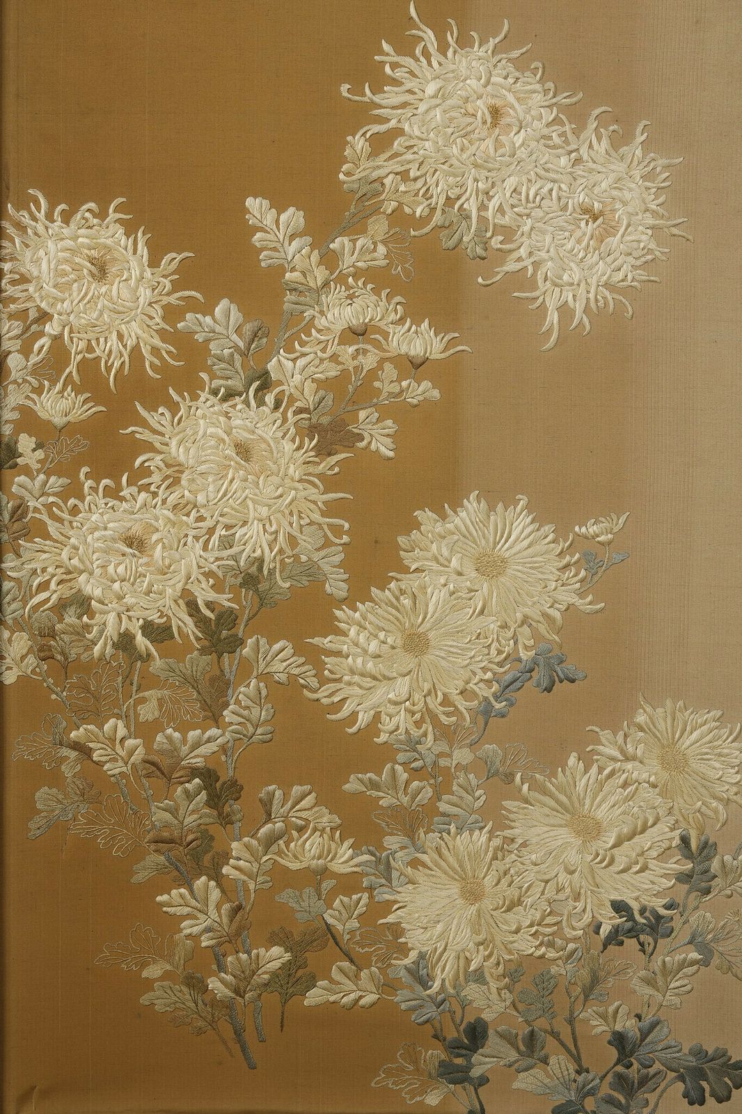 Beautiful Chrysanthemum Screen With The Honda Clan Coat Of Arms. Meiji Japan photo furniture