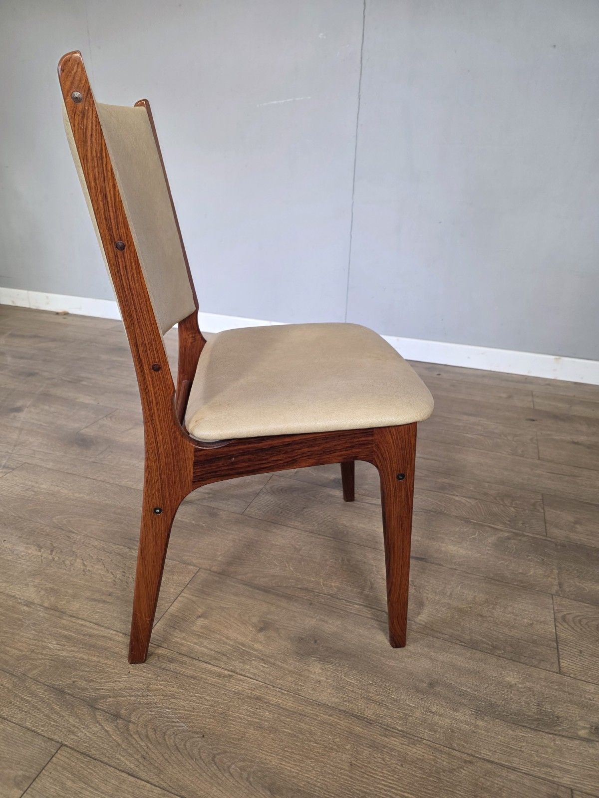 Set Of 6 Danish Rose Wood Dining Chairs Erik Buch photo vinterior