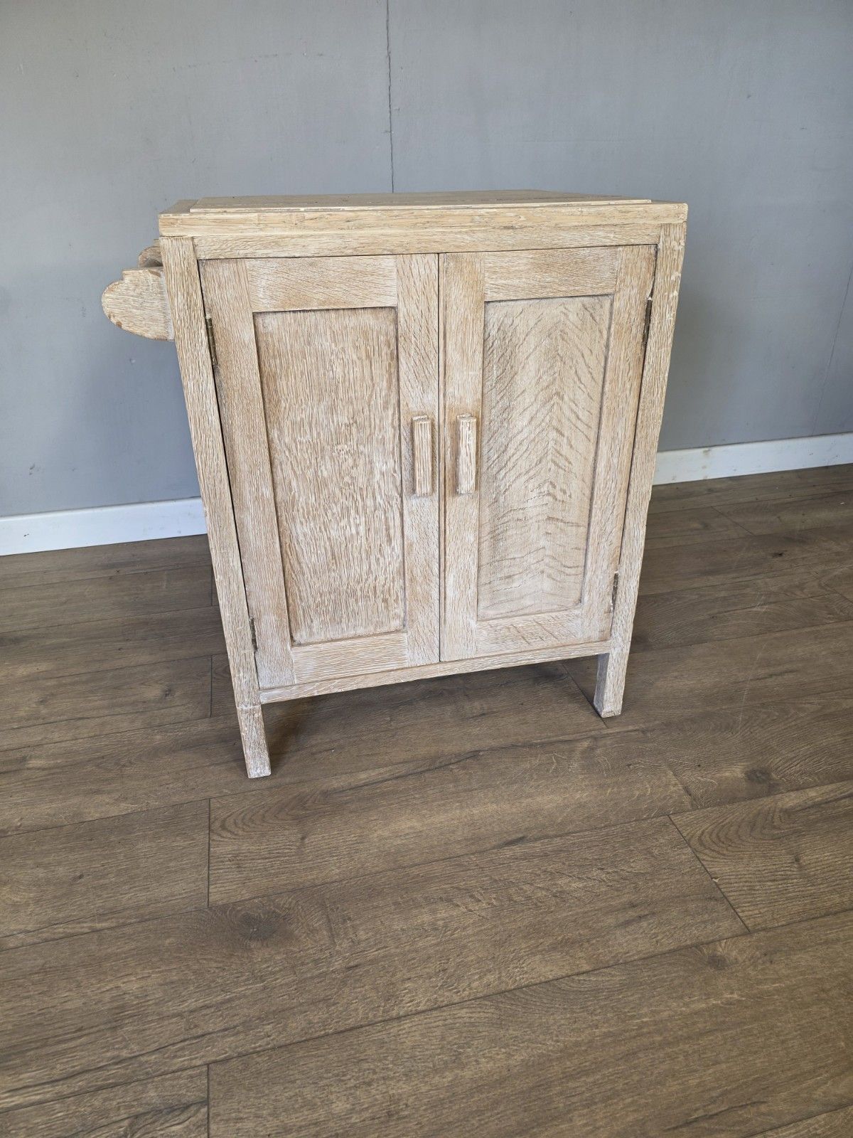 Heals Of London Limed Oak Wash Stand