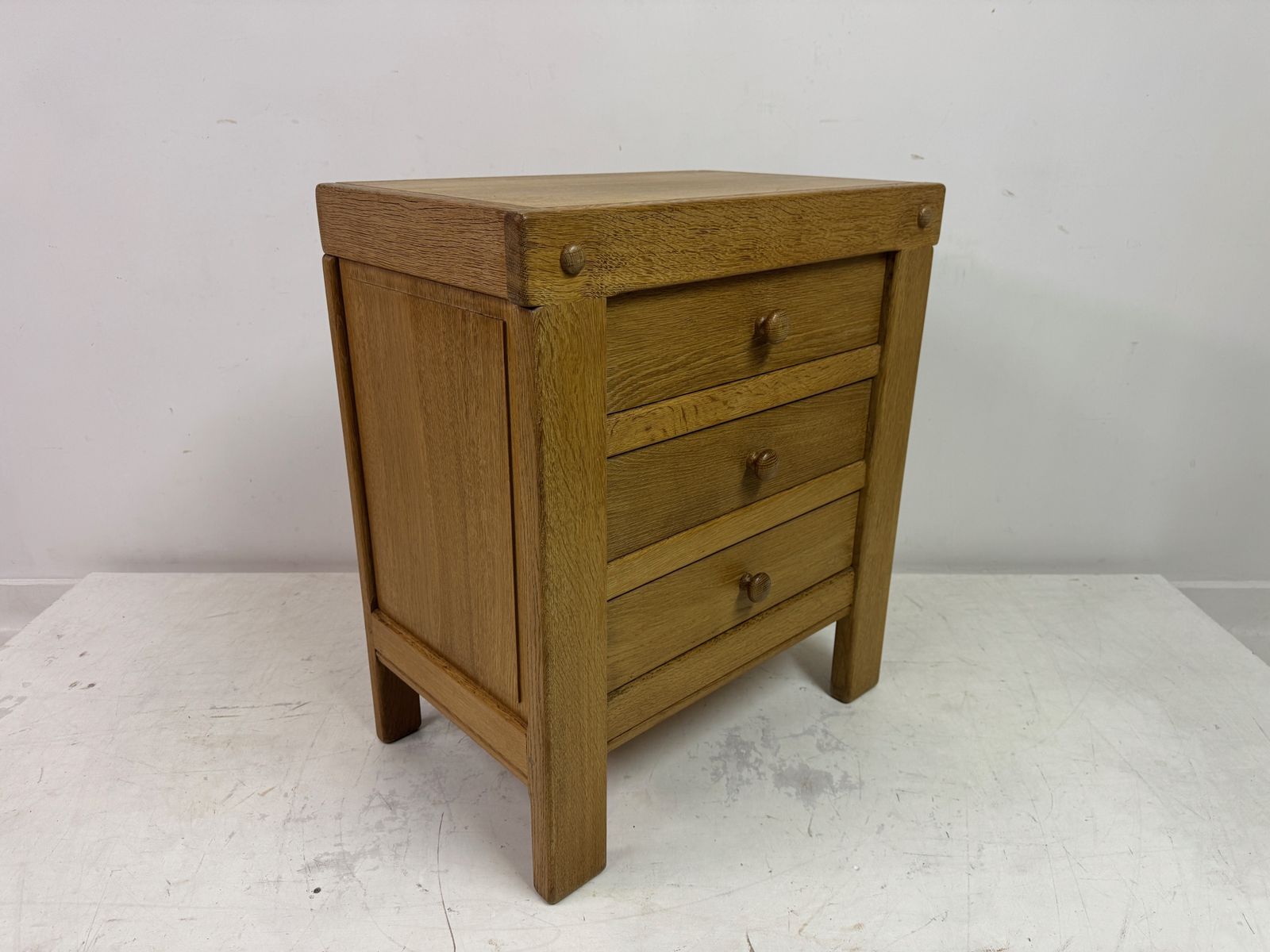 895.0 Brutalist Three Drawer Oak Chest Of Drawers photo