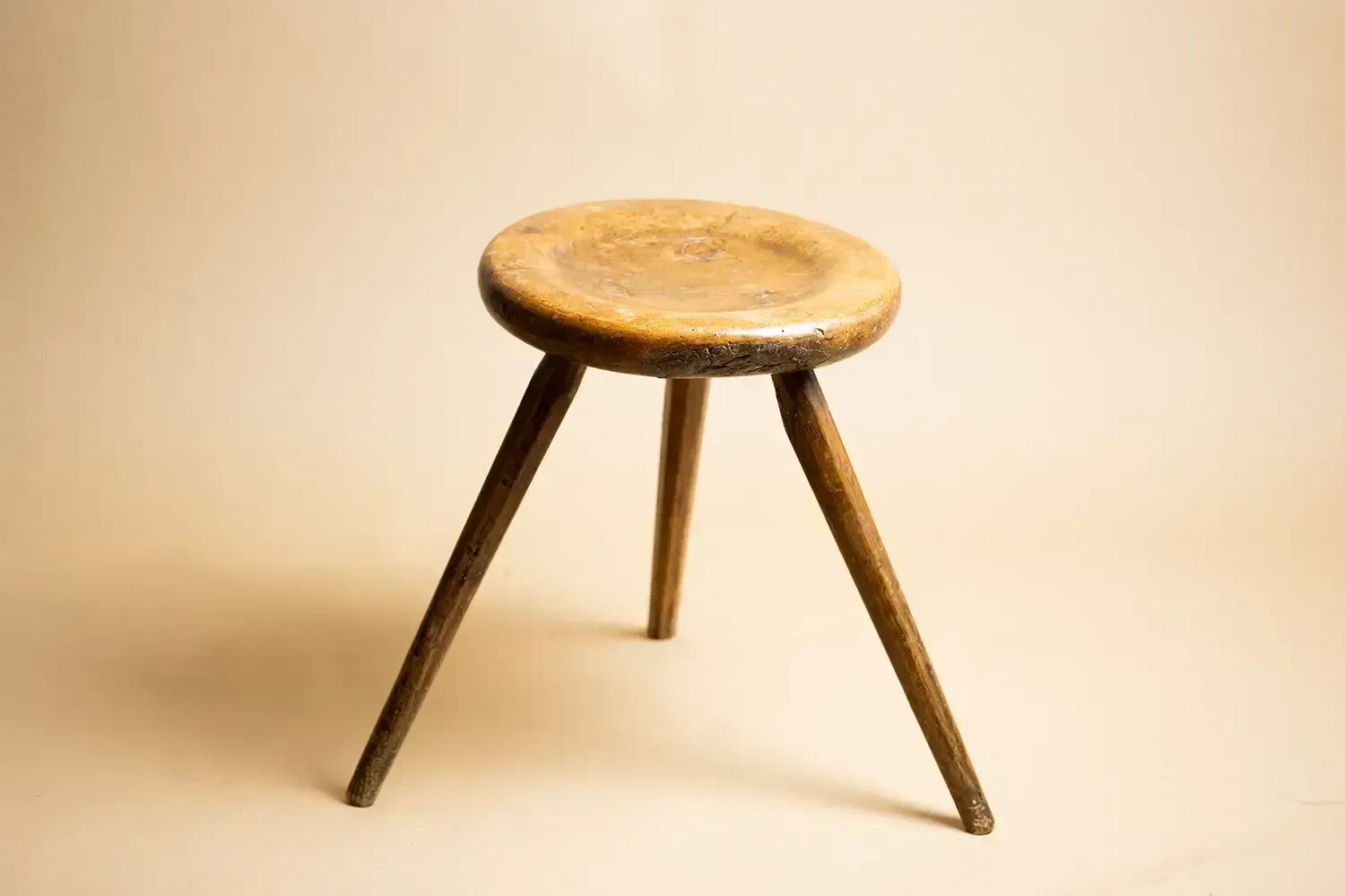Antique 3 Legged Milking Stool – 19th Century Sycamore Milking Stool