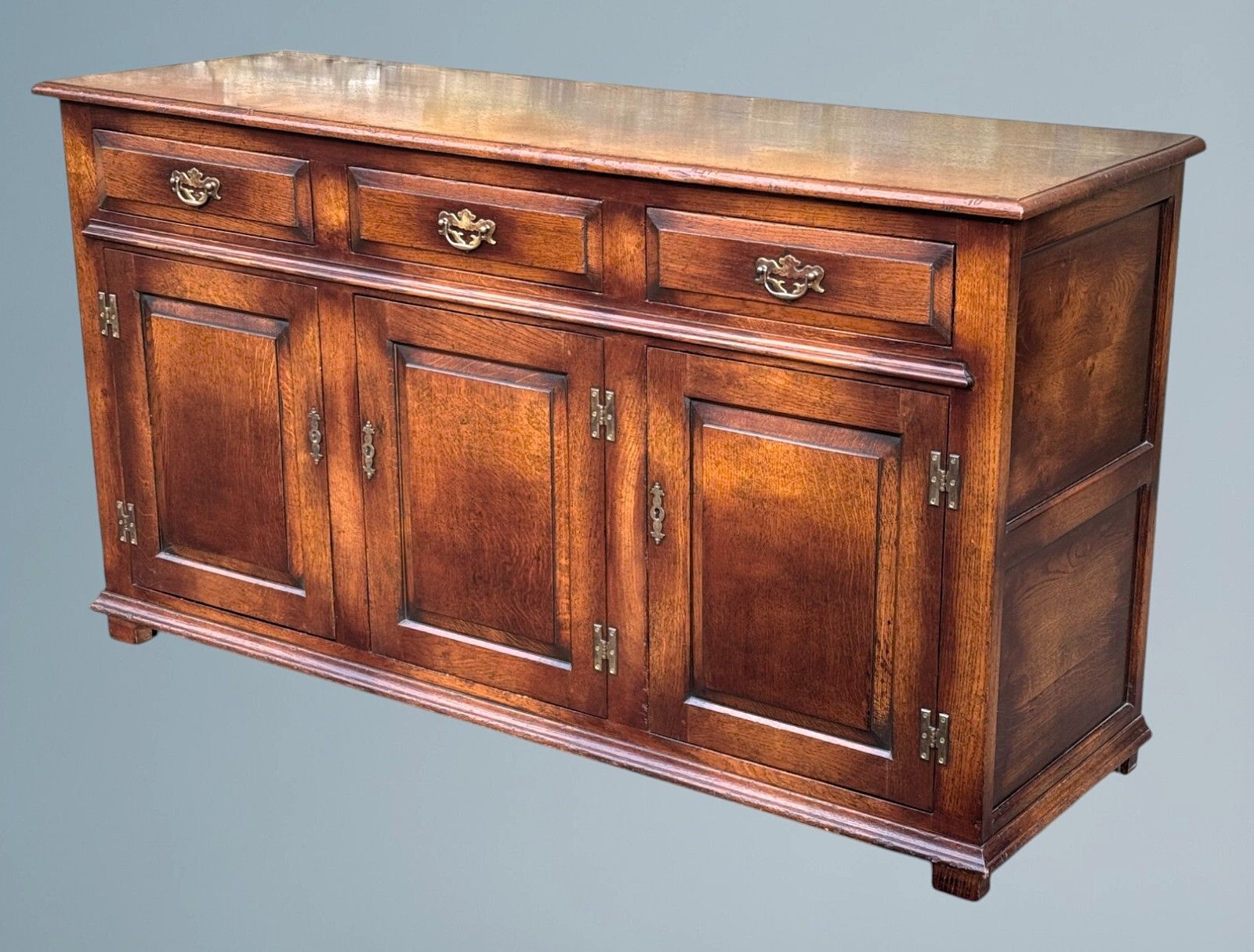 Good Quality Oak Dresser Base photo for sale